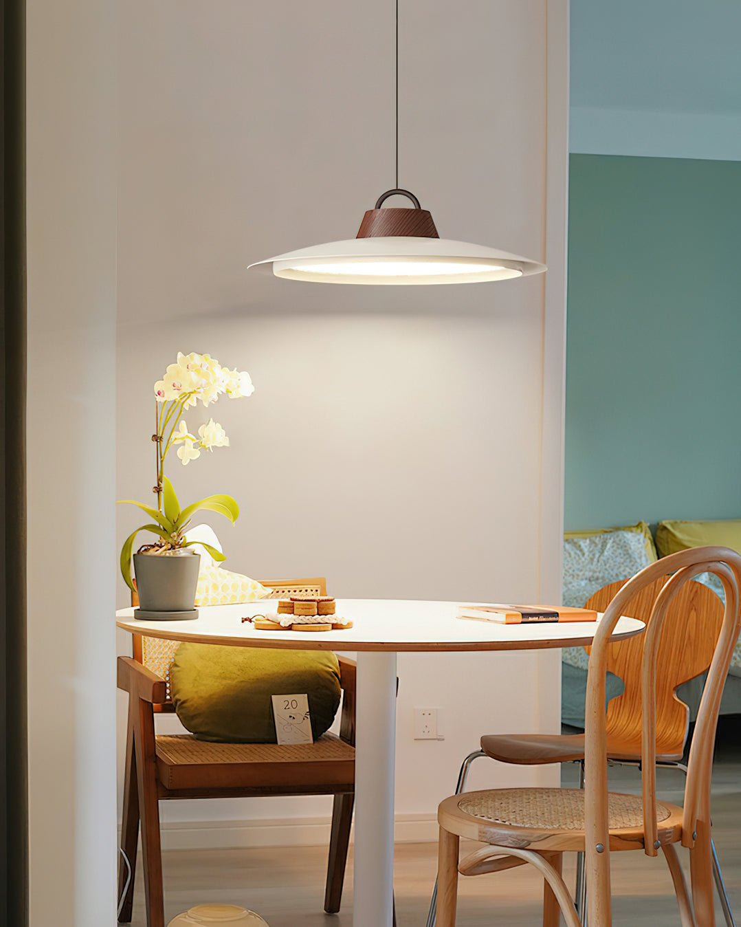 Sloane Modern Pendant Light-Neutral Decor