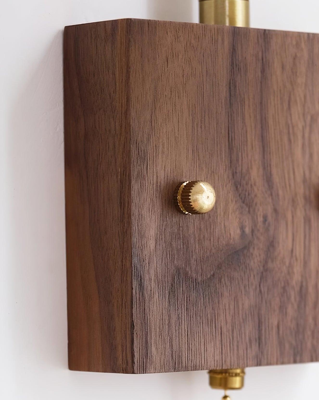 Synia Wall Lamp