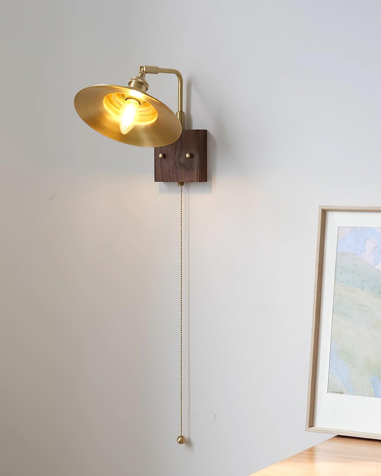 Synia Wall Lamp