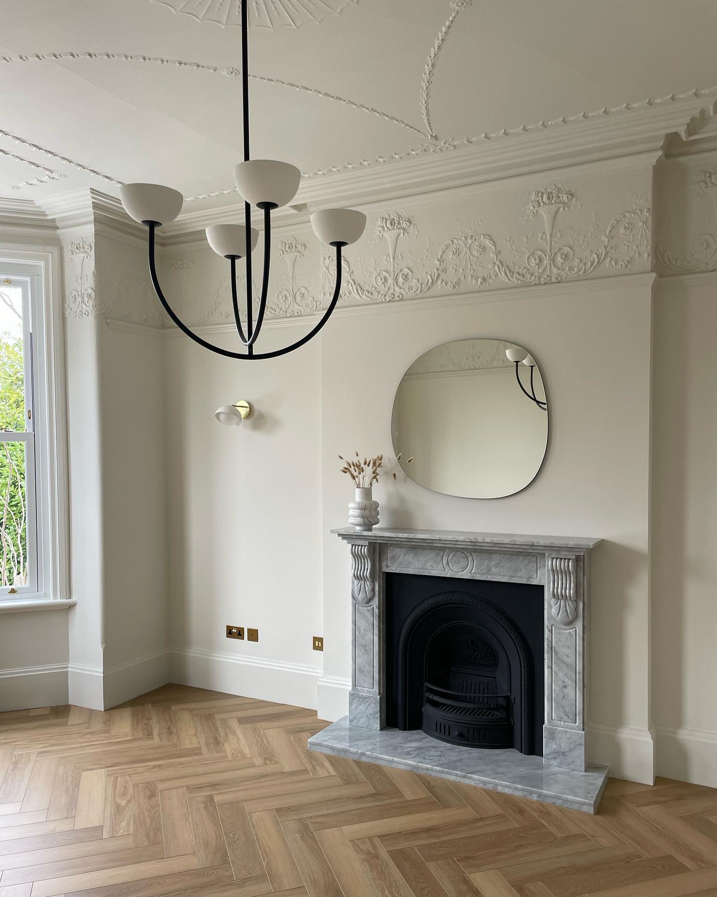 Sytala Chandelier