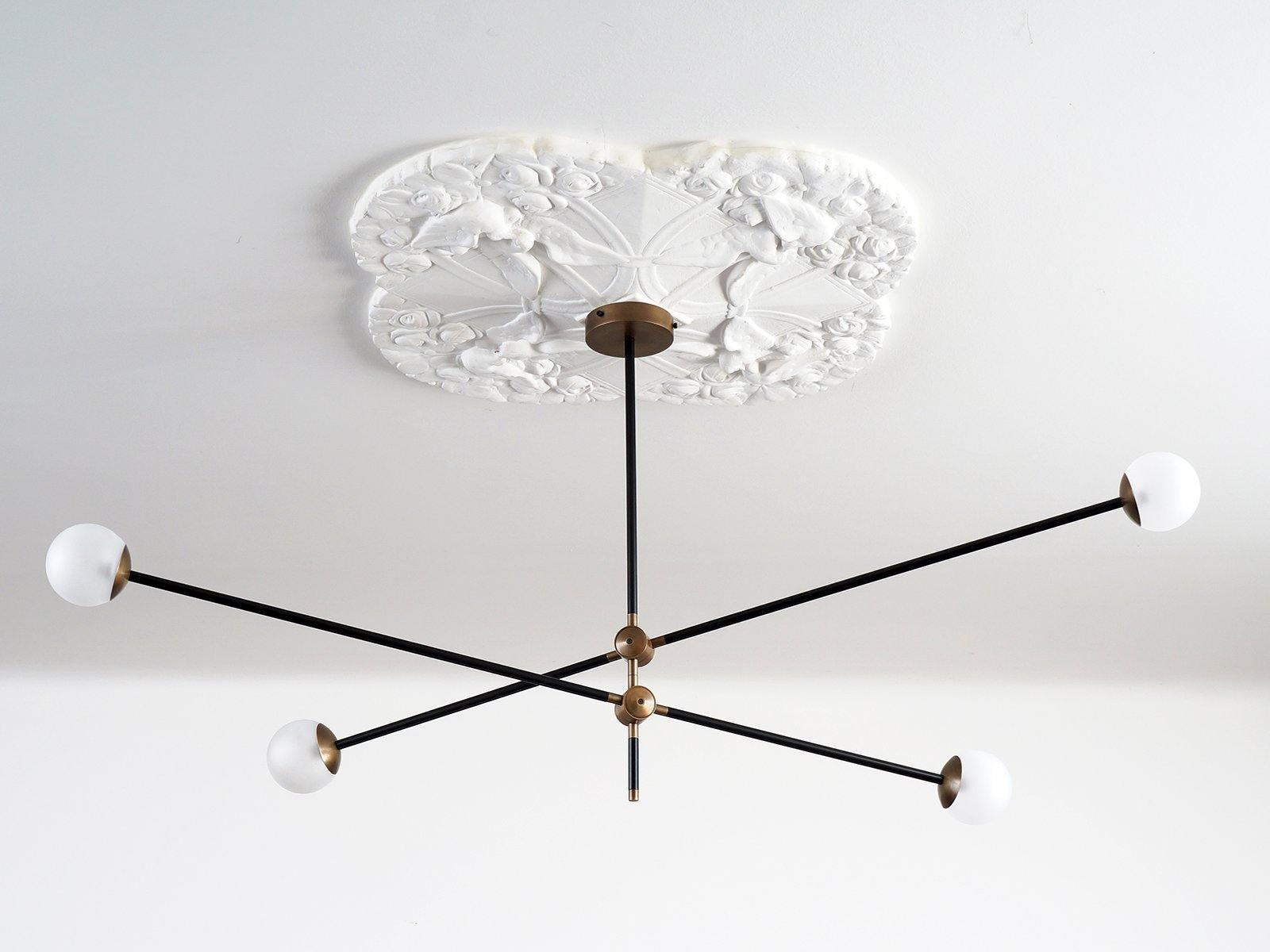 Lustra Chandelier SI Brass Glass Globe-Neutral Decor