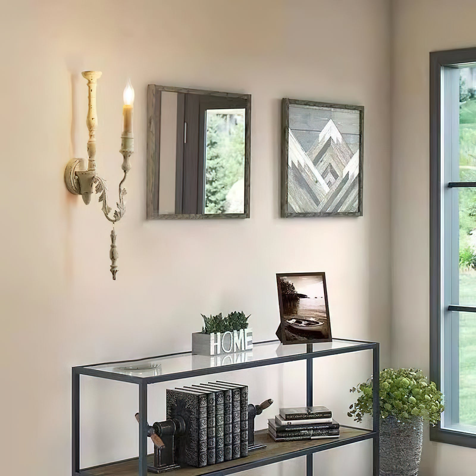 Ivelor Wall Lamp
