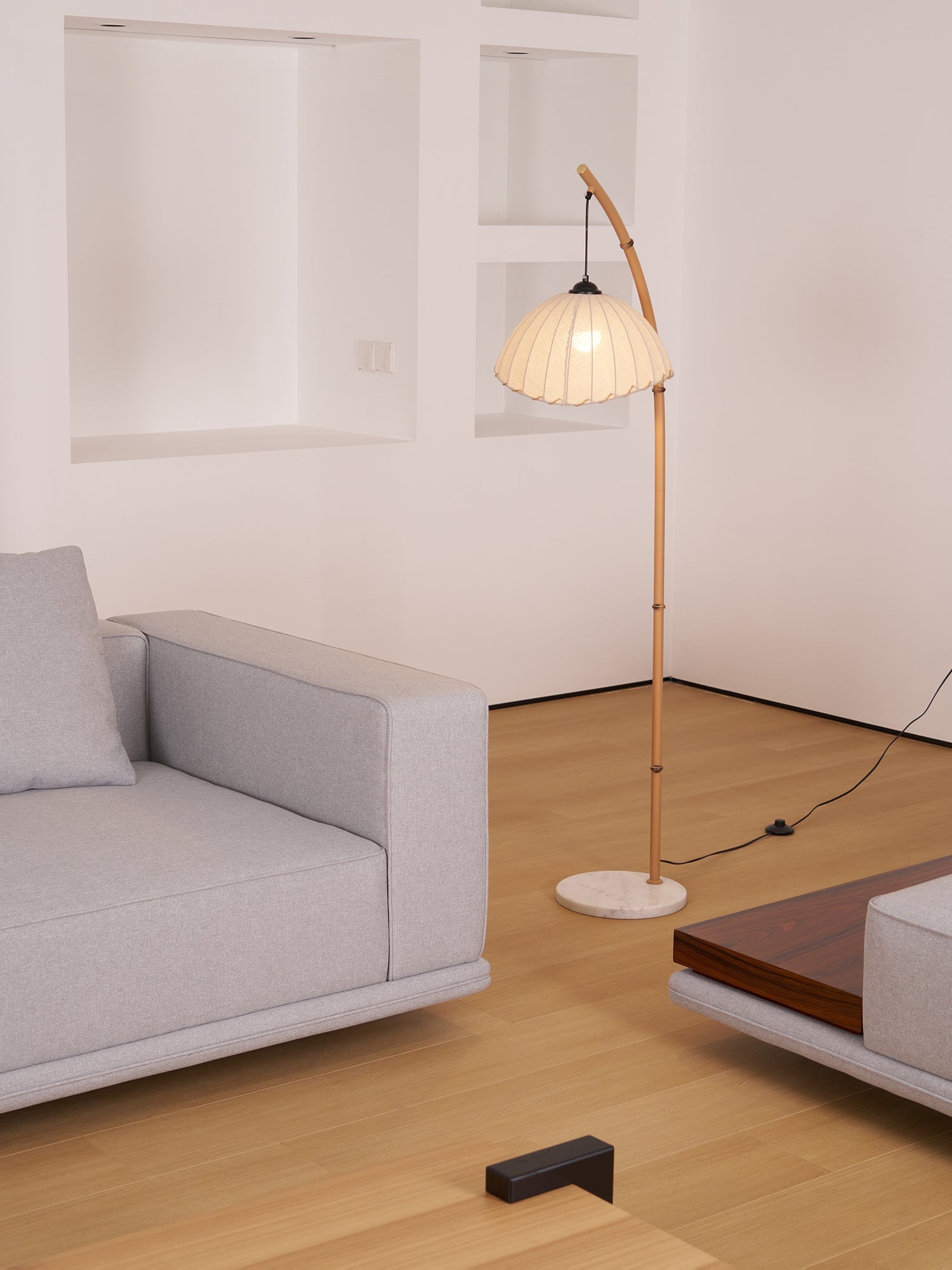Liveno Minimalist Marble Floor Lamp-Neutral Decor