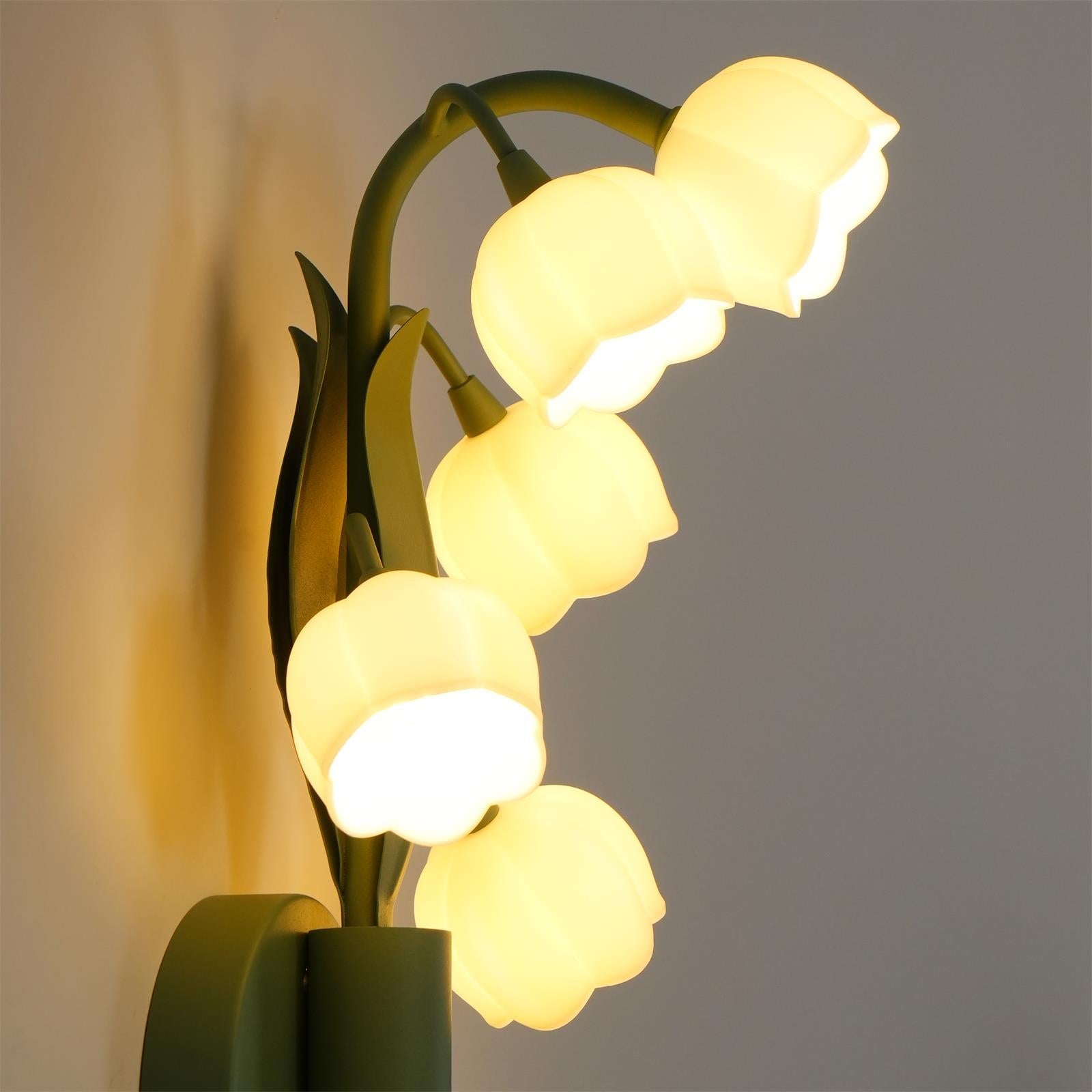 Lily Wall Lamp