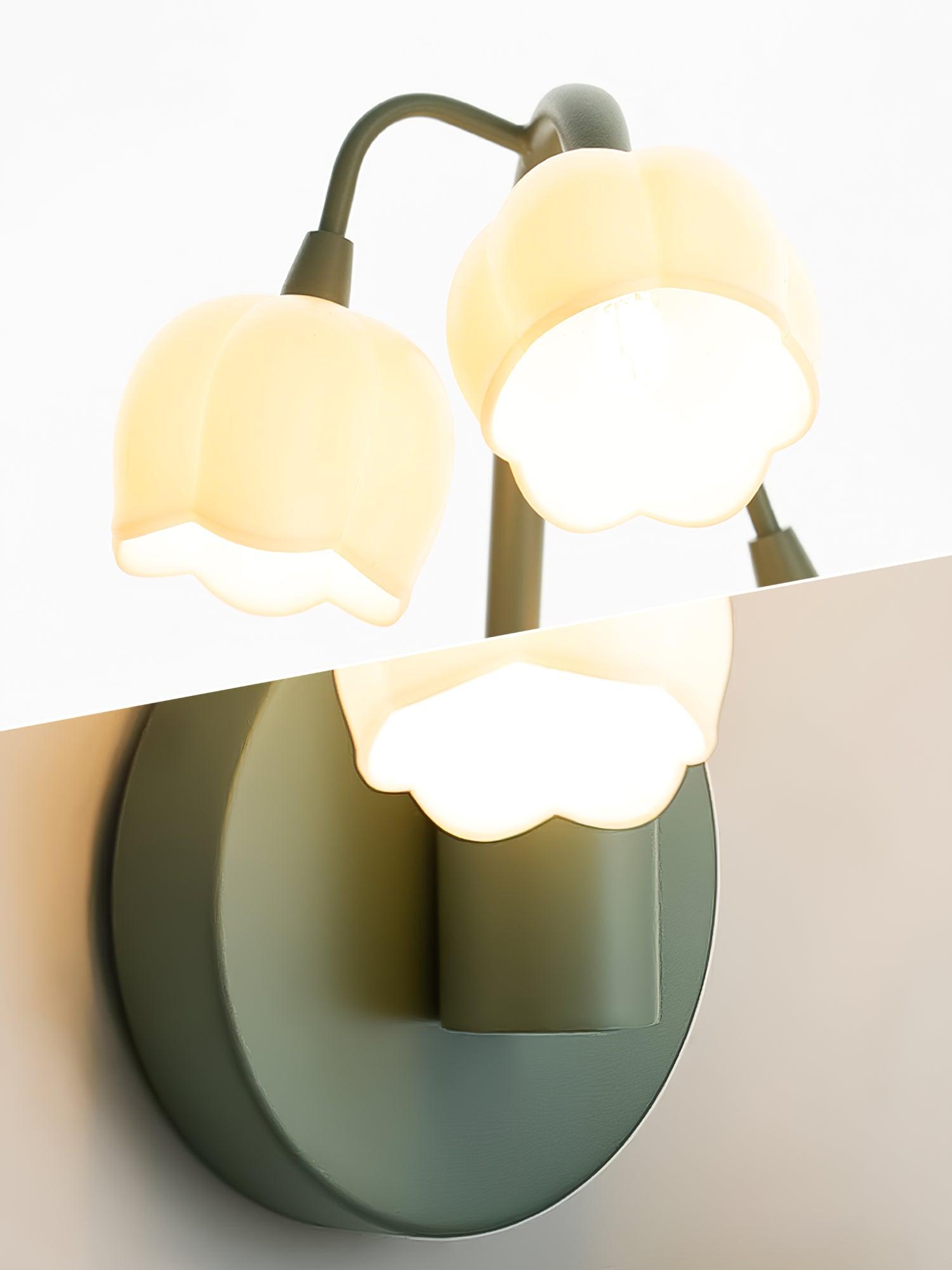 Lily Wall Lamp