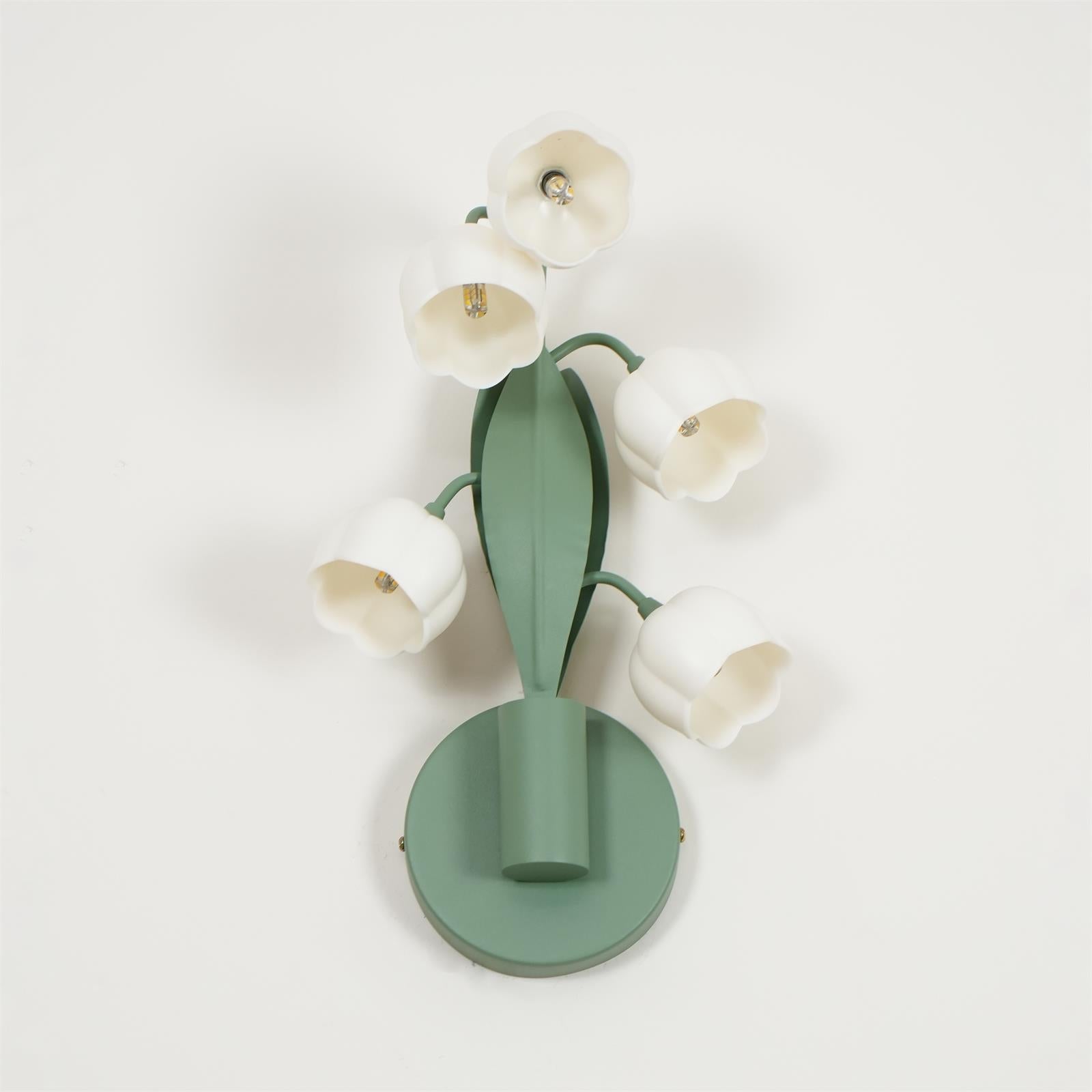 Lily Wall Lamp