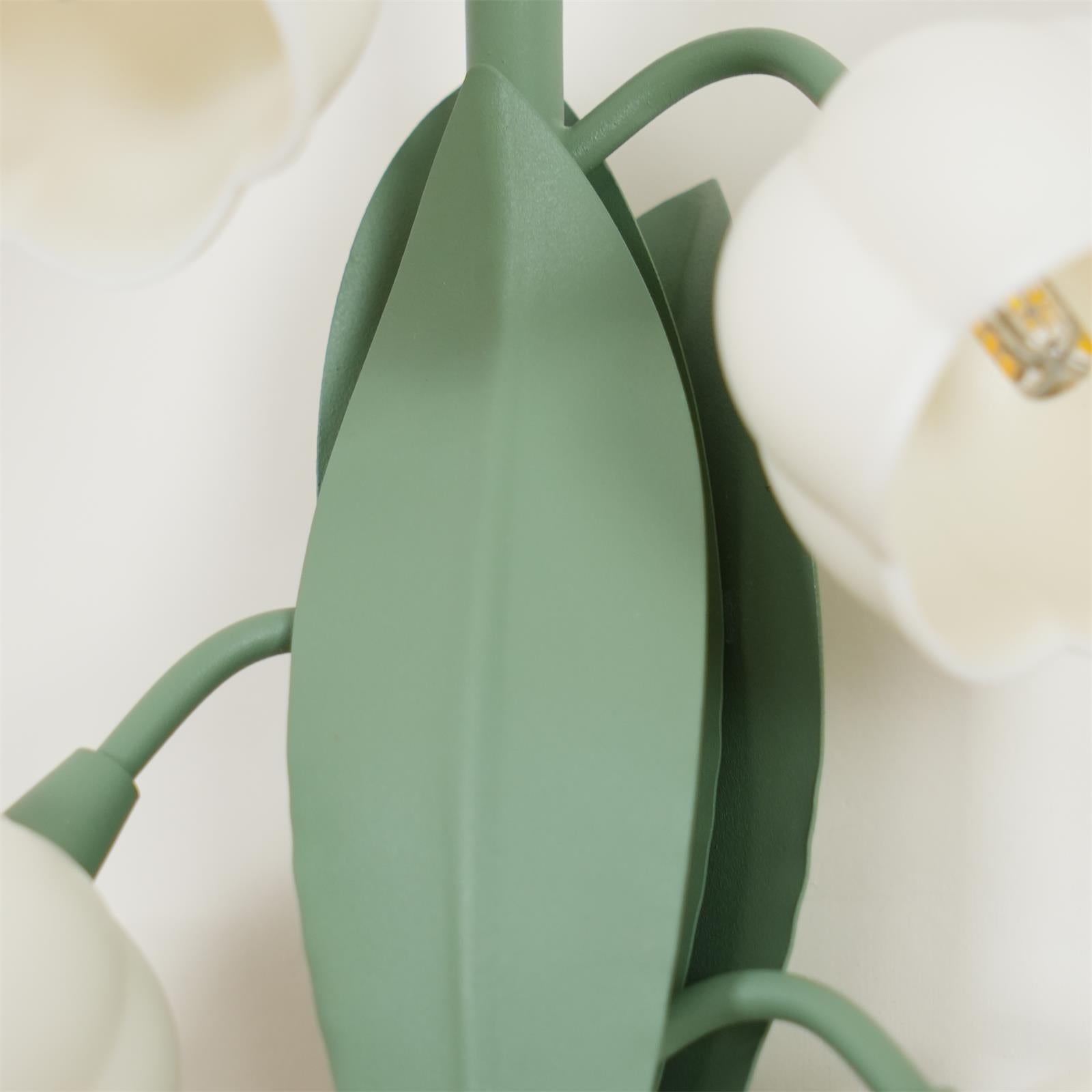 Lily Wall Lamp