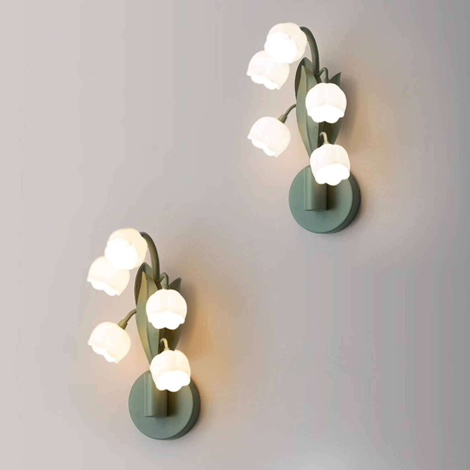 Lily Wall Lamp