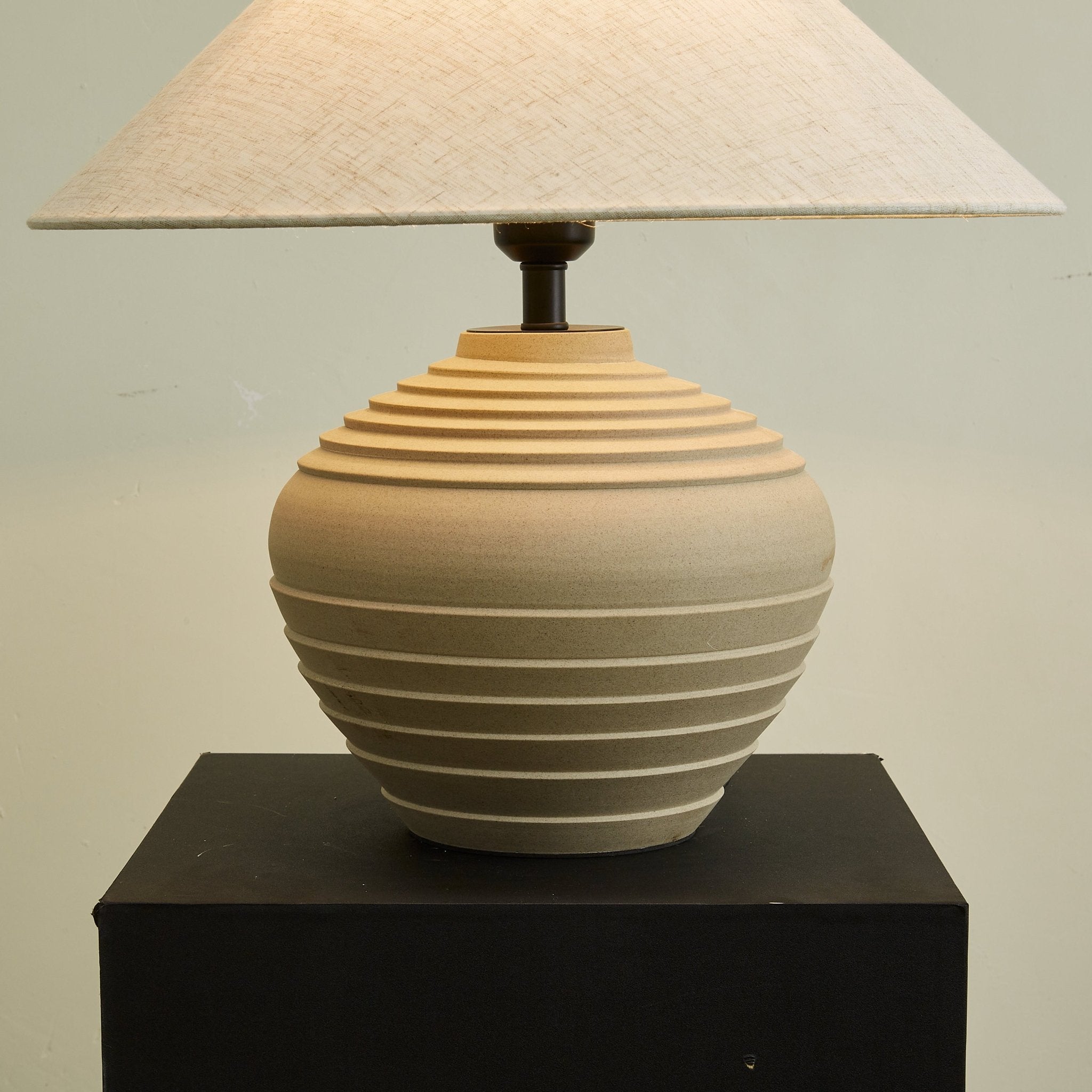 Serano Rustic Ridge Table Lamp-Neutral Decor