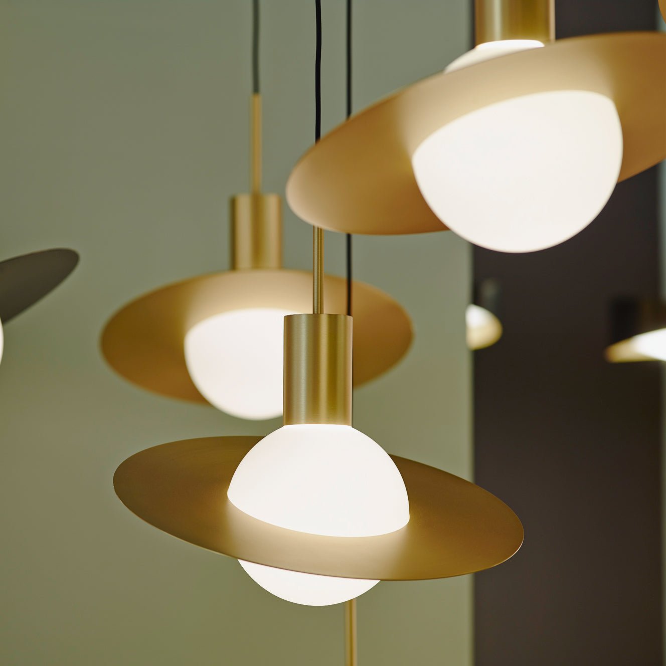 Doug Minimalist Pendant Light-Neutral Decor