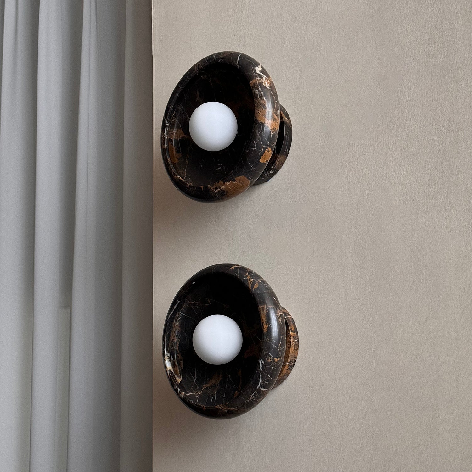 Onvix Natural Onyx Wall Light