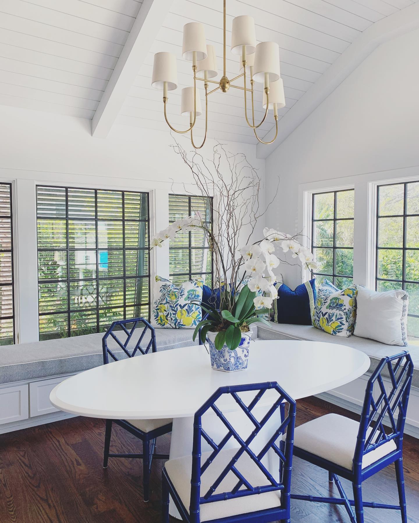 Lustra Chandelier Vendome Brass White Shade-Neutral Decor