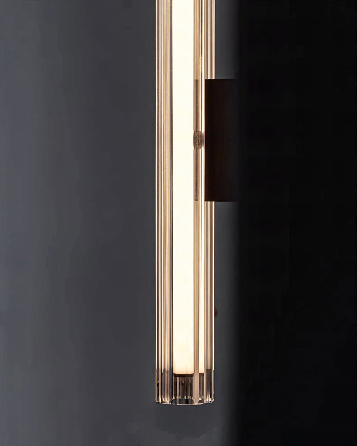 Saxon Wall Lamp