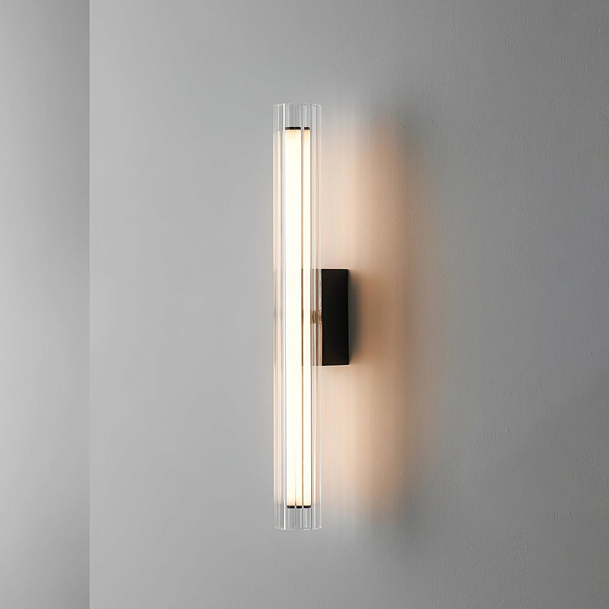 Saxon Wall Lamp