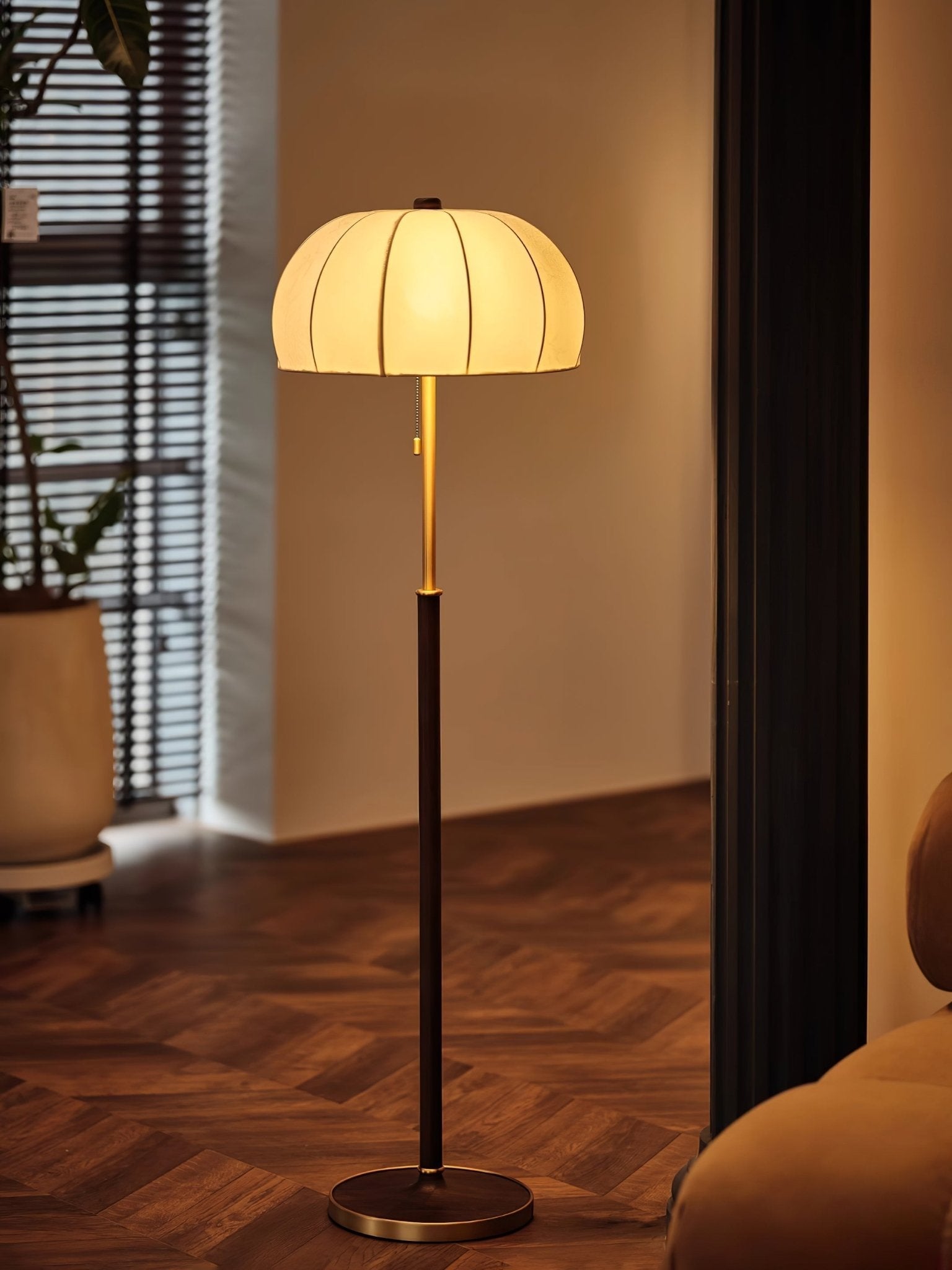 Cularo Fabric Wood Floor Lamp-Neutral Decor