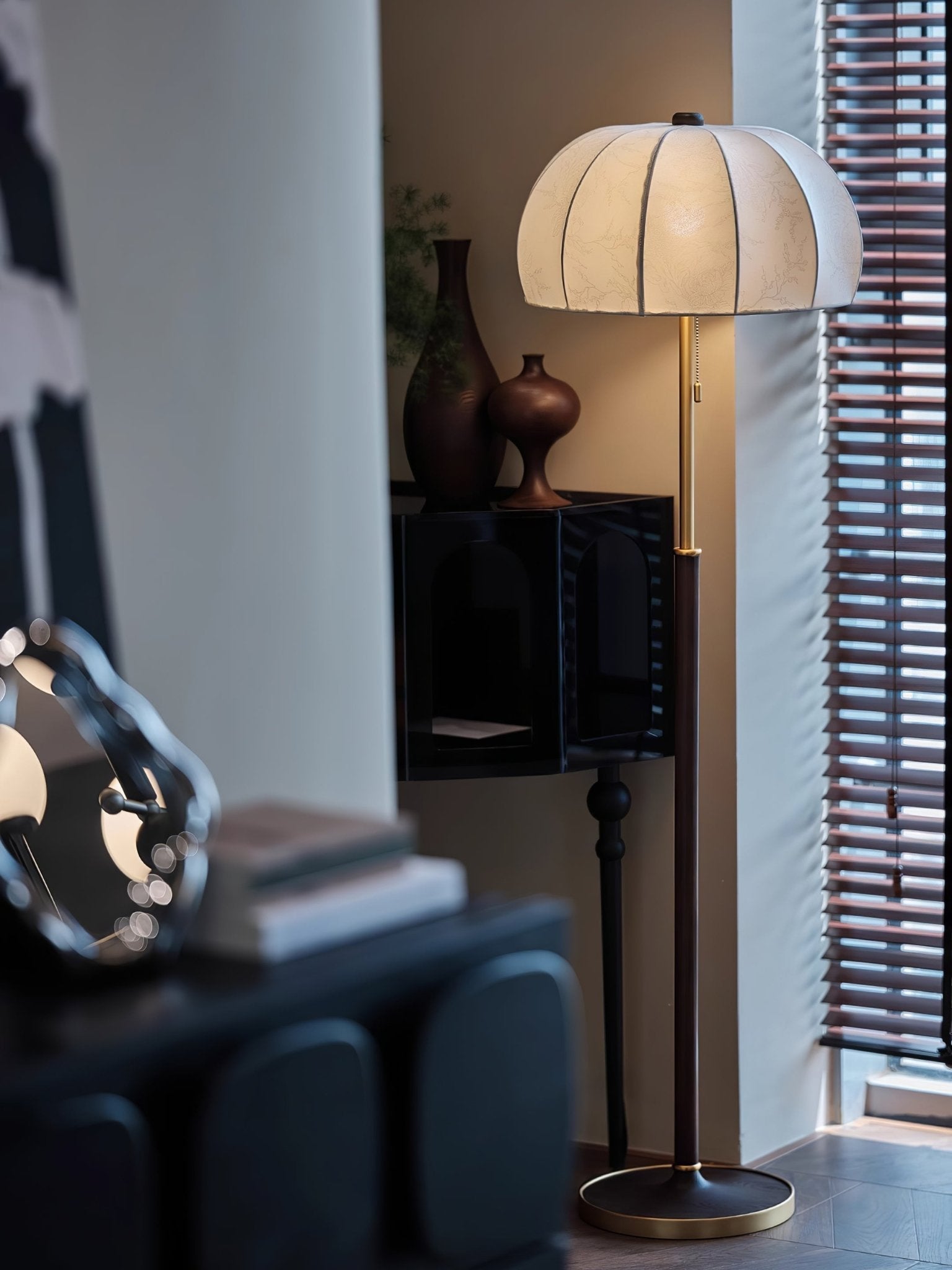 Cularo Fabric Wood Floor Lamp-Neutral Decor