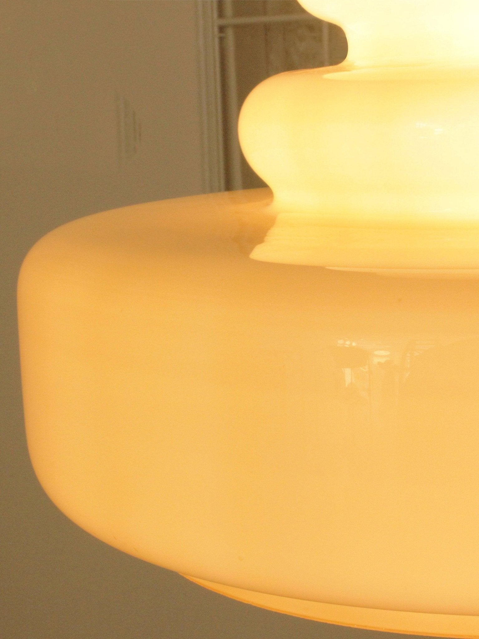Lustra Pendant Lamp Schoolhouse Glass Layers for Living Room-Neutral Decor