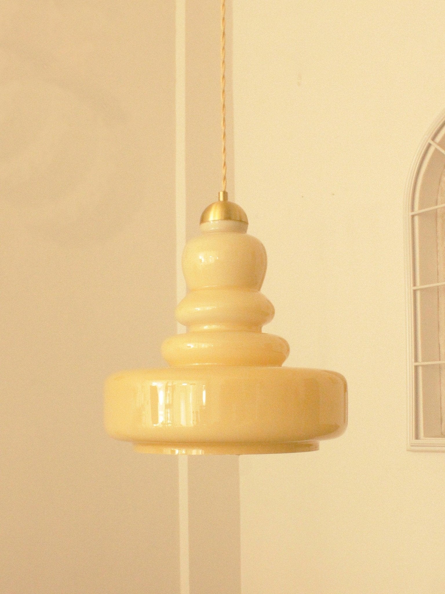 Lustra Pendant Lamp Schoolhouse Glass Layers for Living Room-Neutral Decor