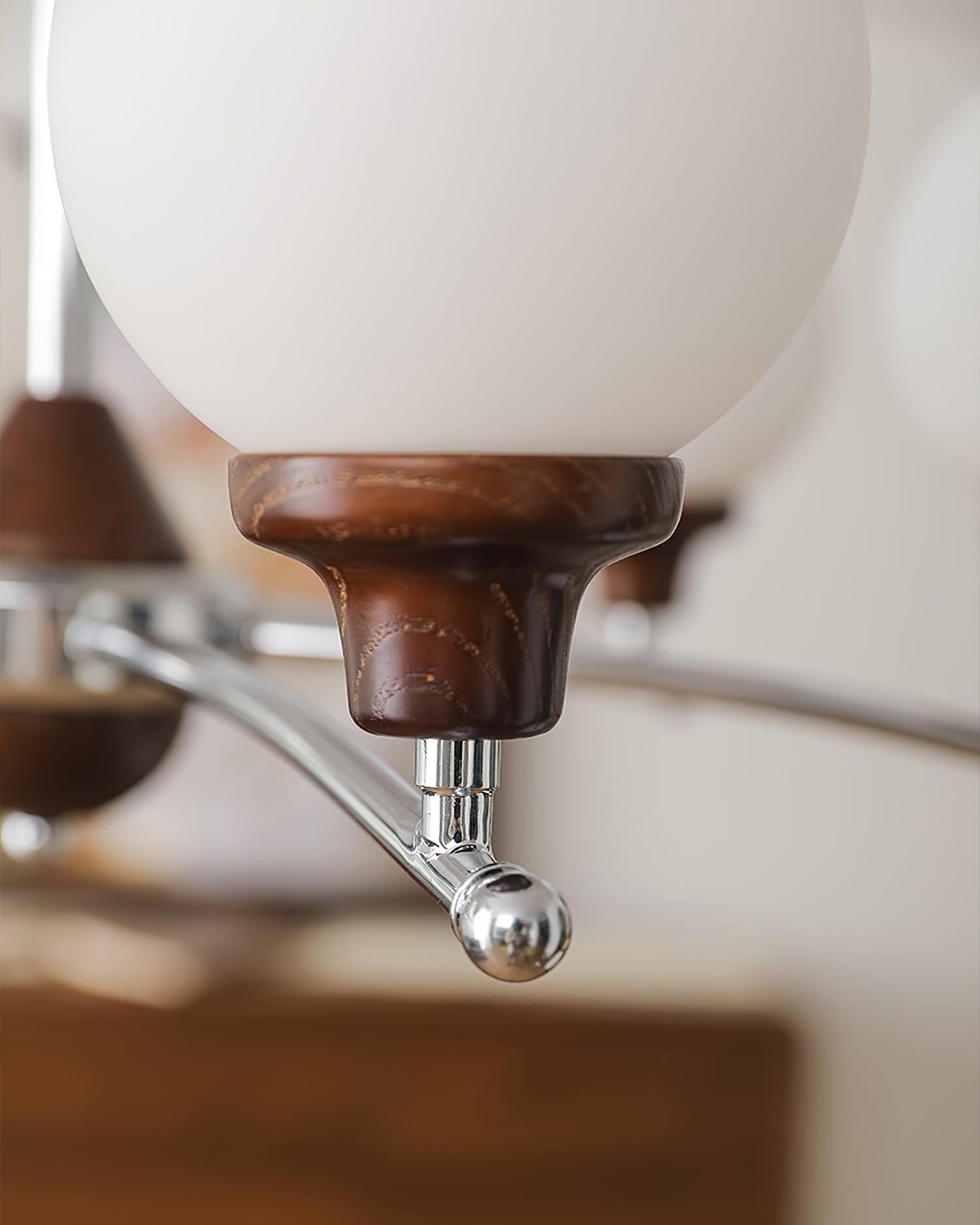 Evander Chandelier