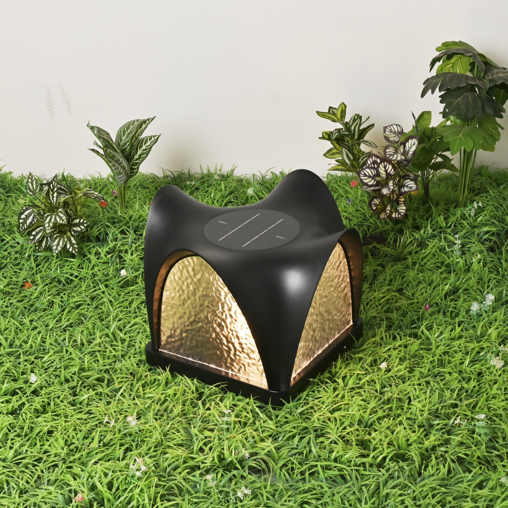 Veyra Modern Solar Outdoor Light-Neutral Decor