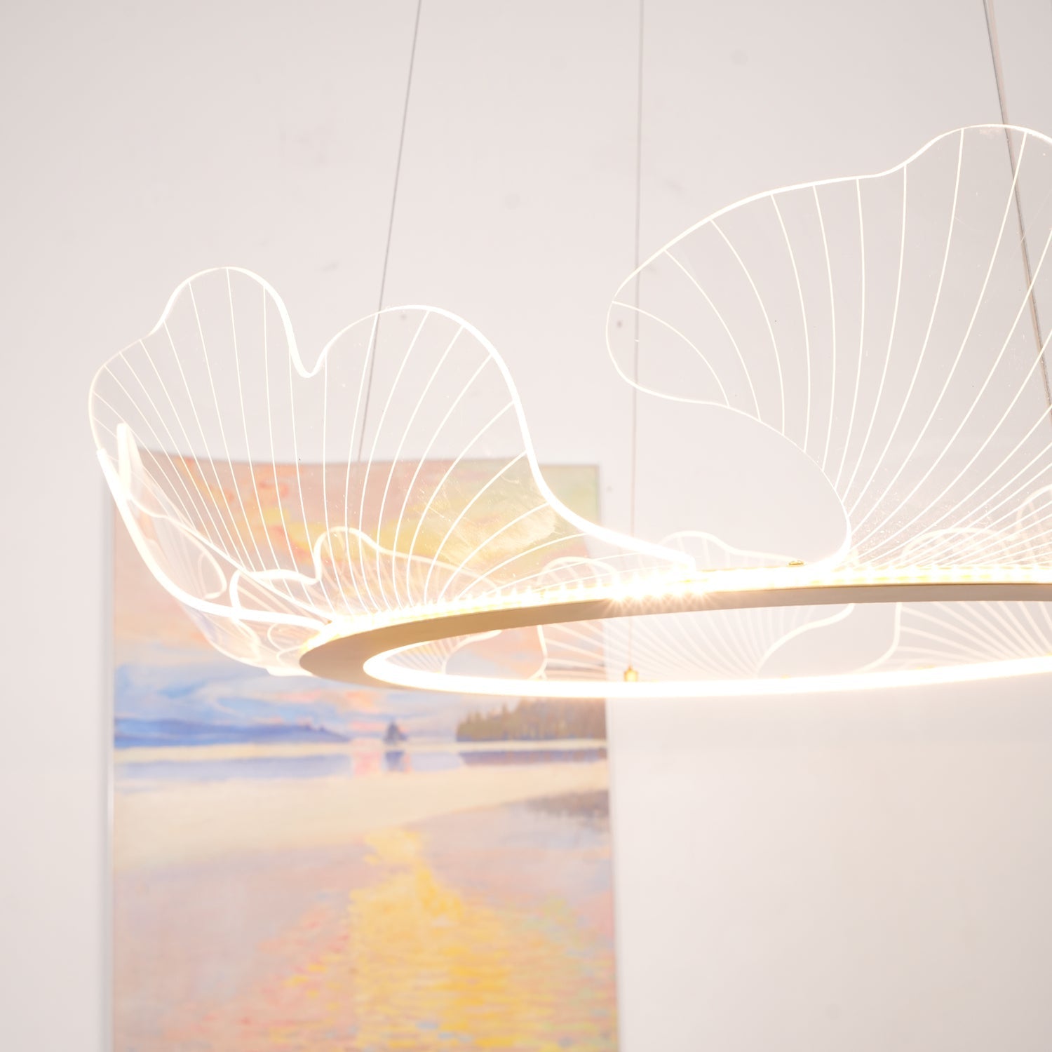 Lustra Pendant Lamp Frosted Acrylic Floral Ring-Neutral Decor