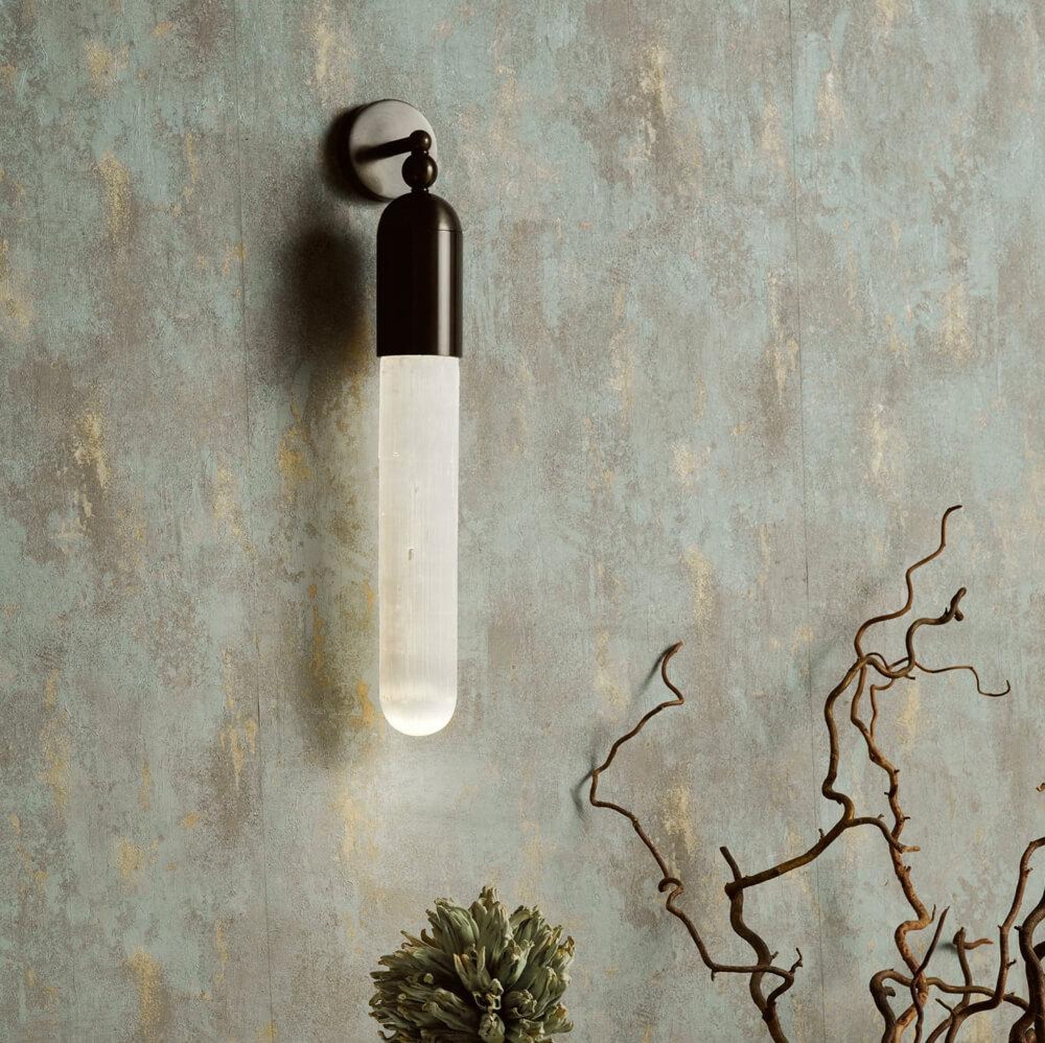 Mira Alabaster Wall Lamp