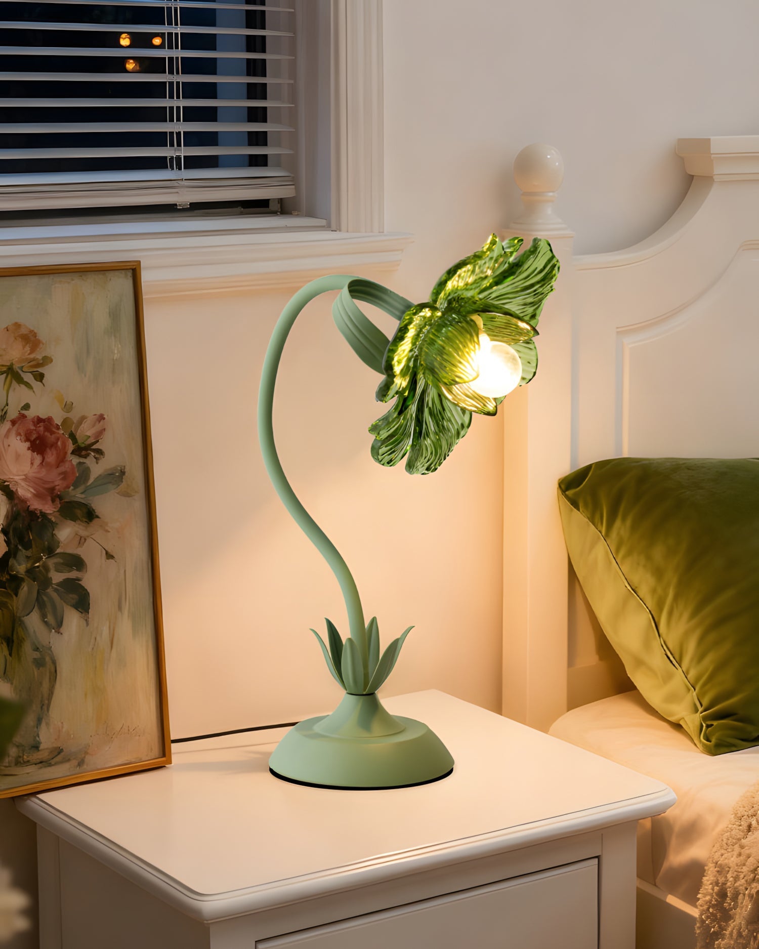 Iris Table Lamp