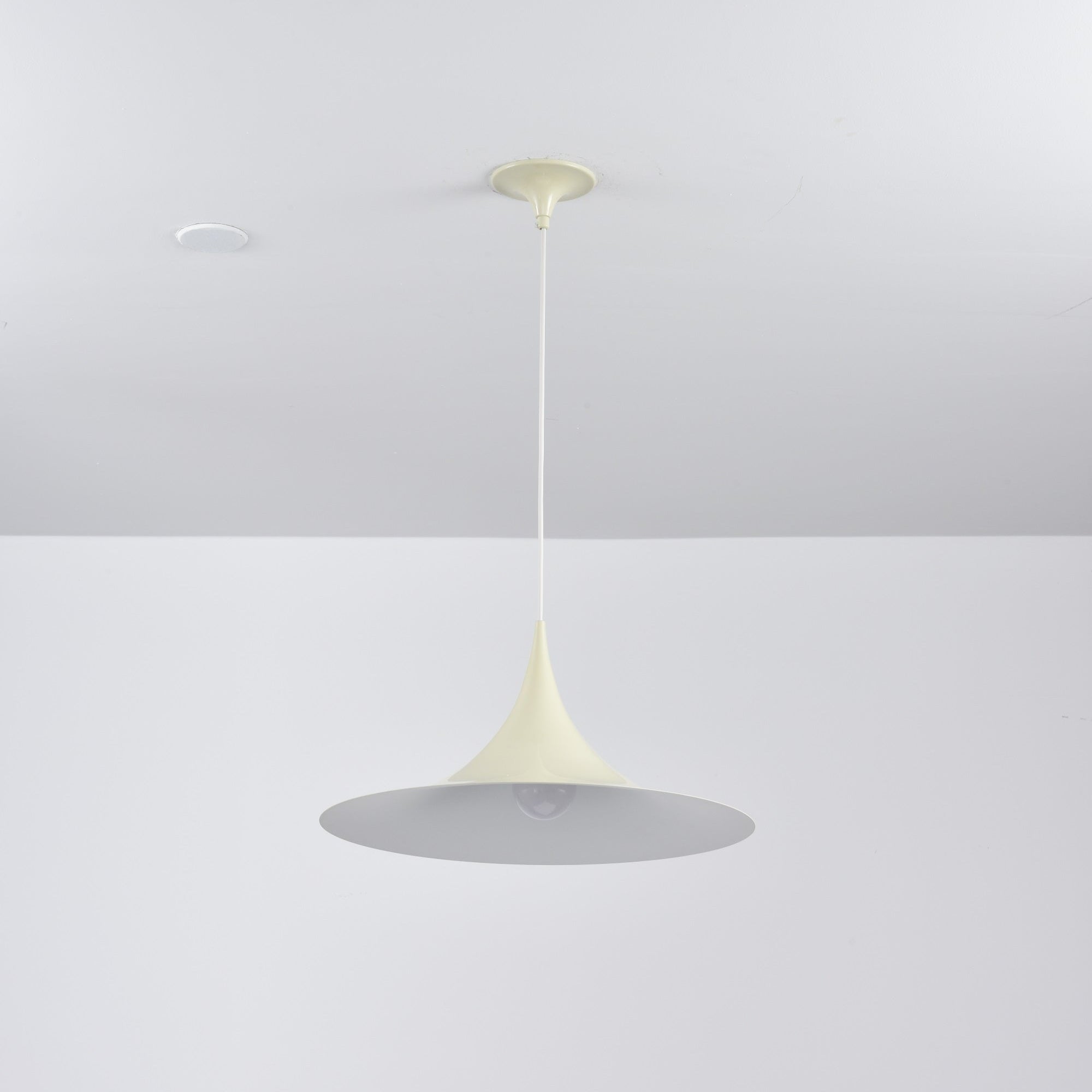 Nirixy Steel Sculptural Pendant Light-Neutral Decor