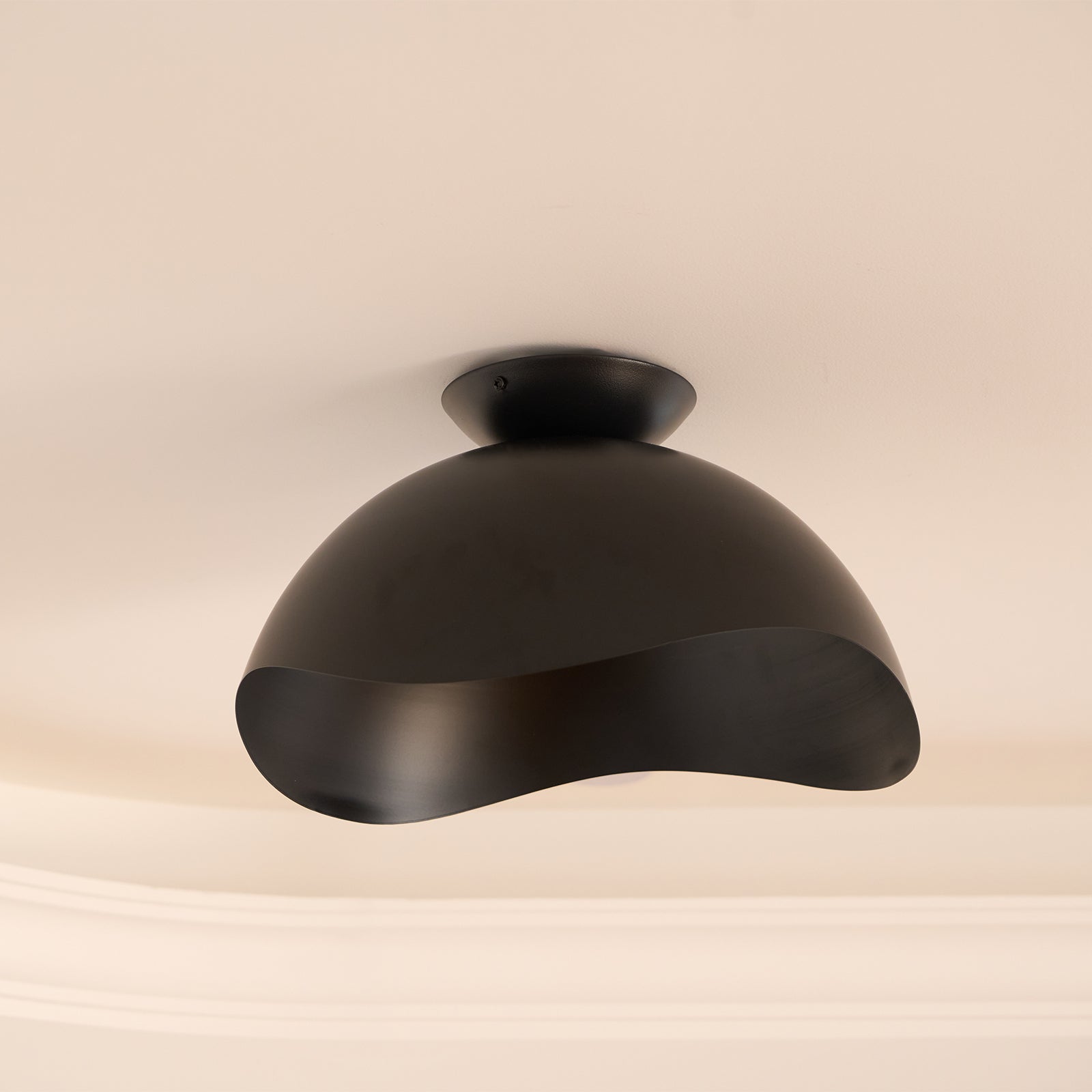 Bivane Nordic Art Wave Ceiling Light-Neutral Decor