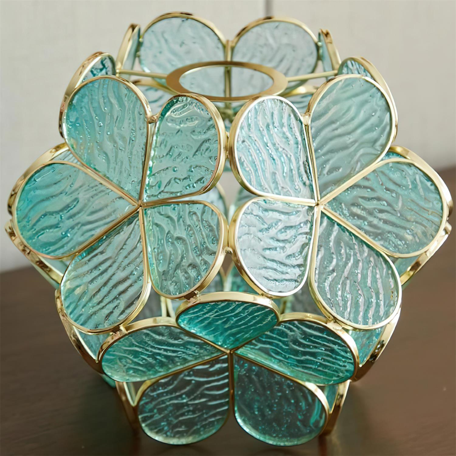 Clover Petal Table Lamp