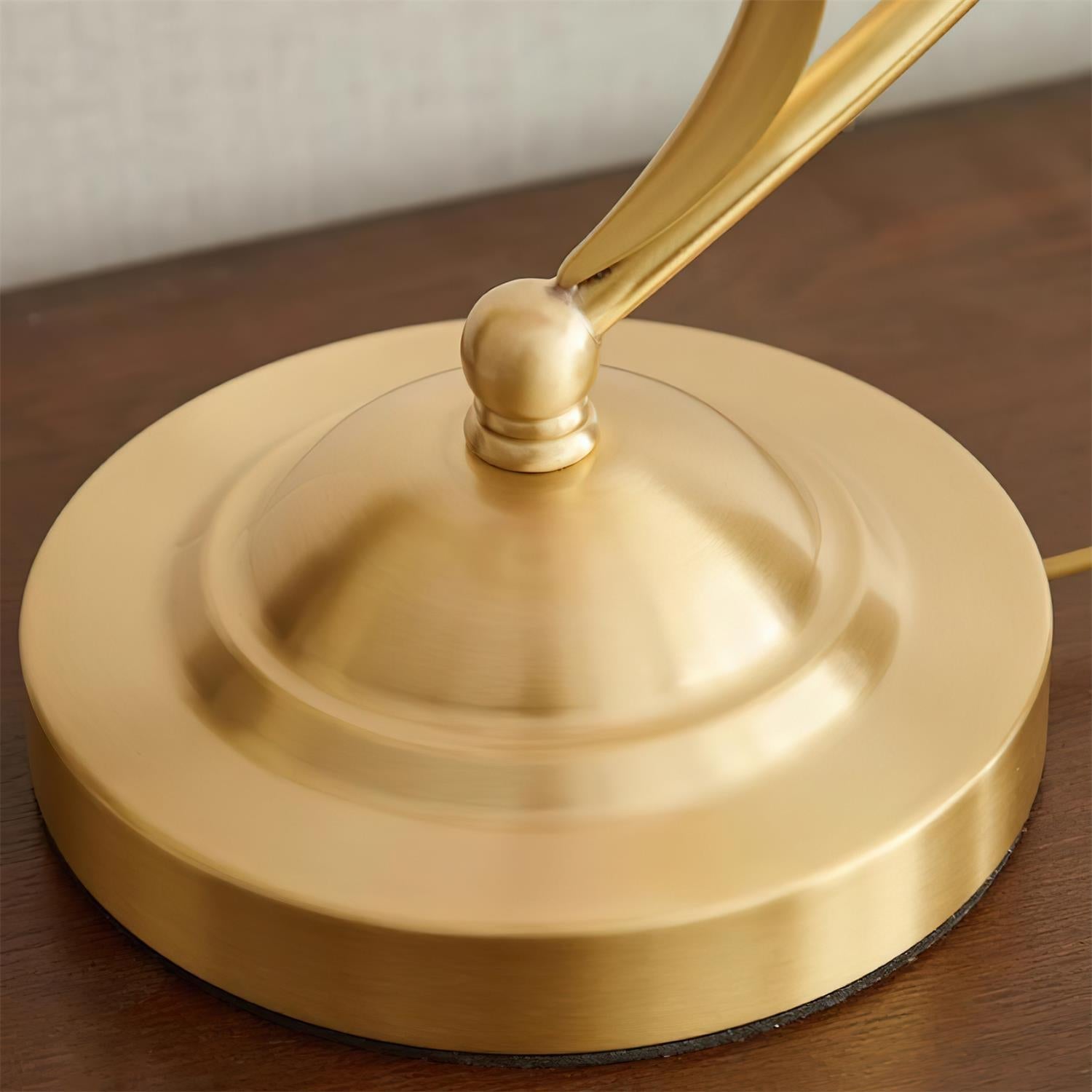 Clover Petal Table Lamp