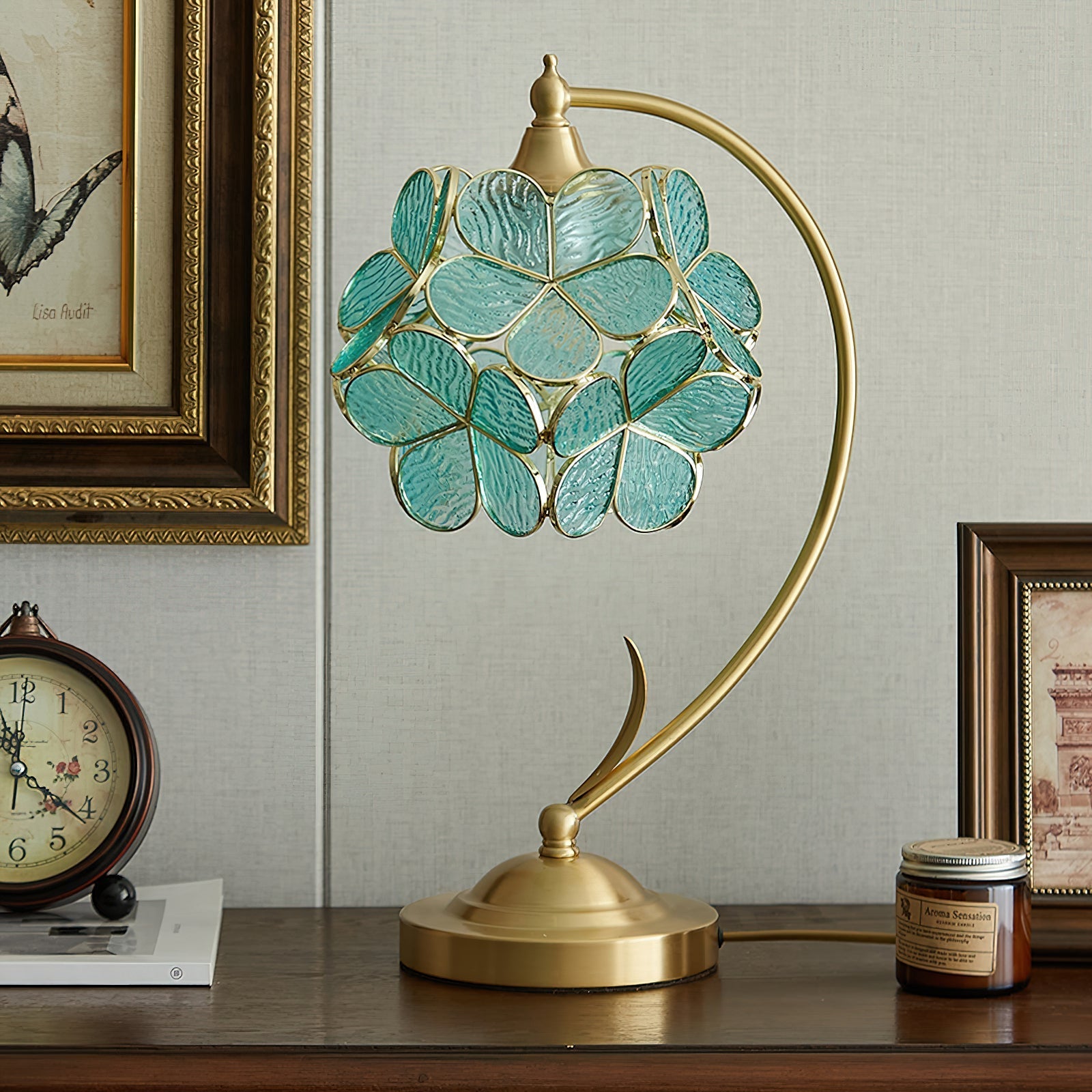 Clover Petal Table Lamp