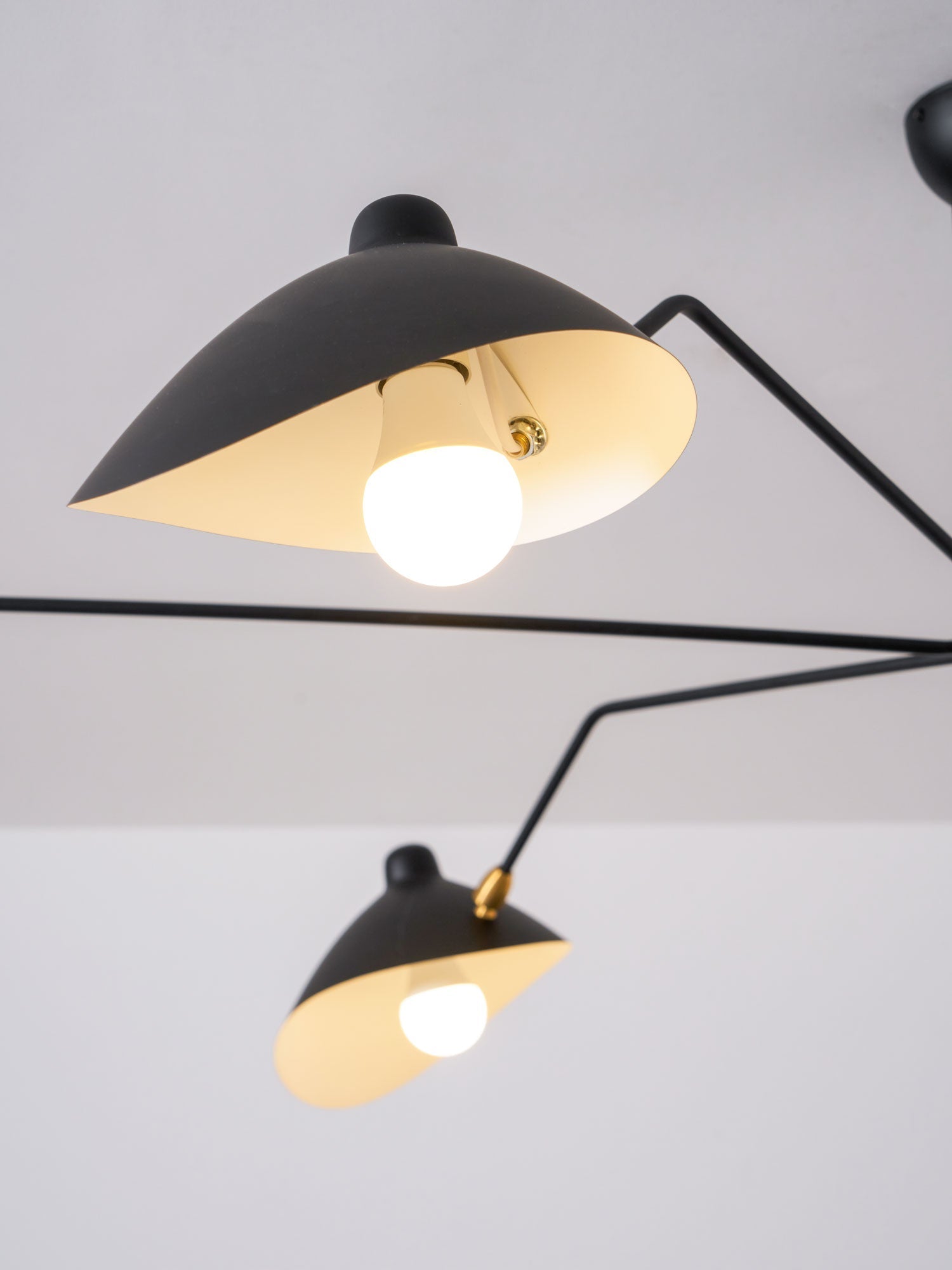 Lustra Ceiling Light Three Arm Minimalist-Neutral Decor