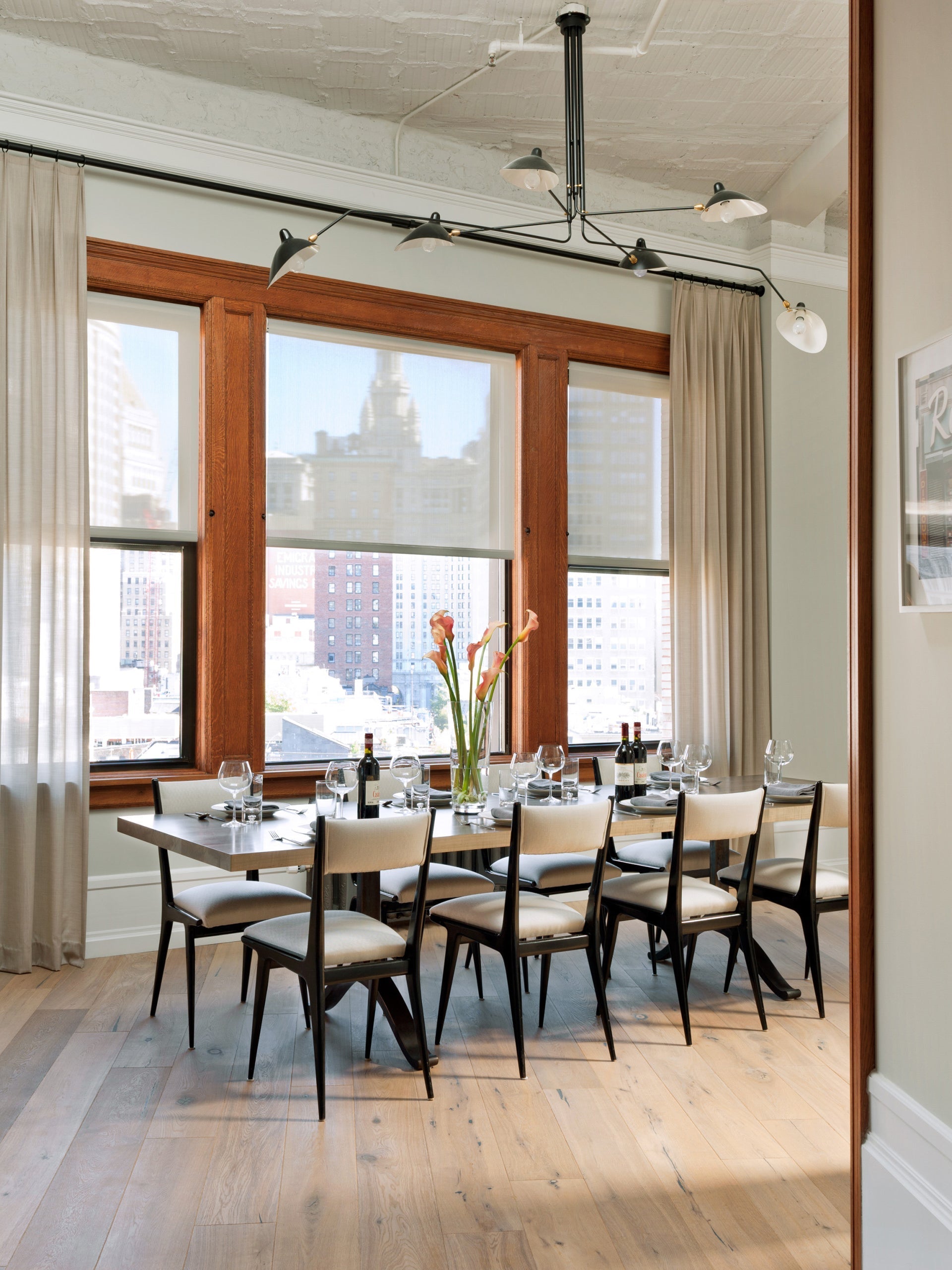 Lustra Ceiling Light Three Arm Minimalist-Neutral Decor