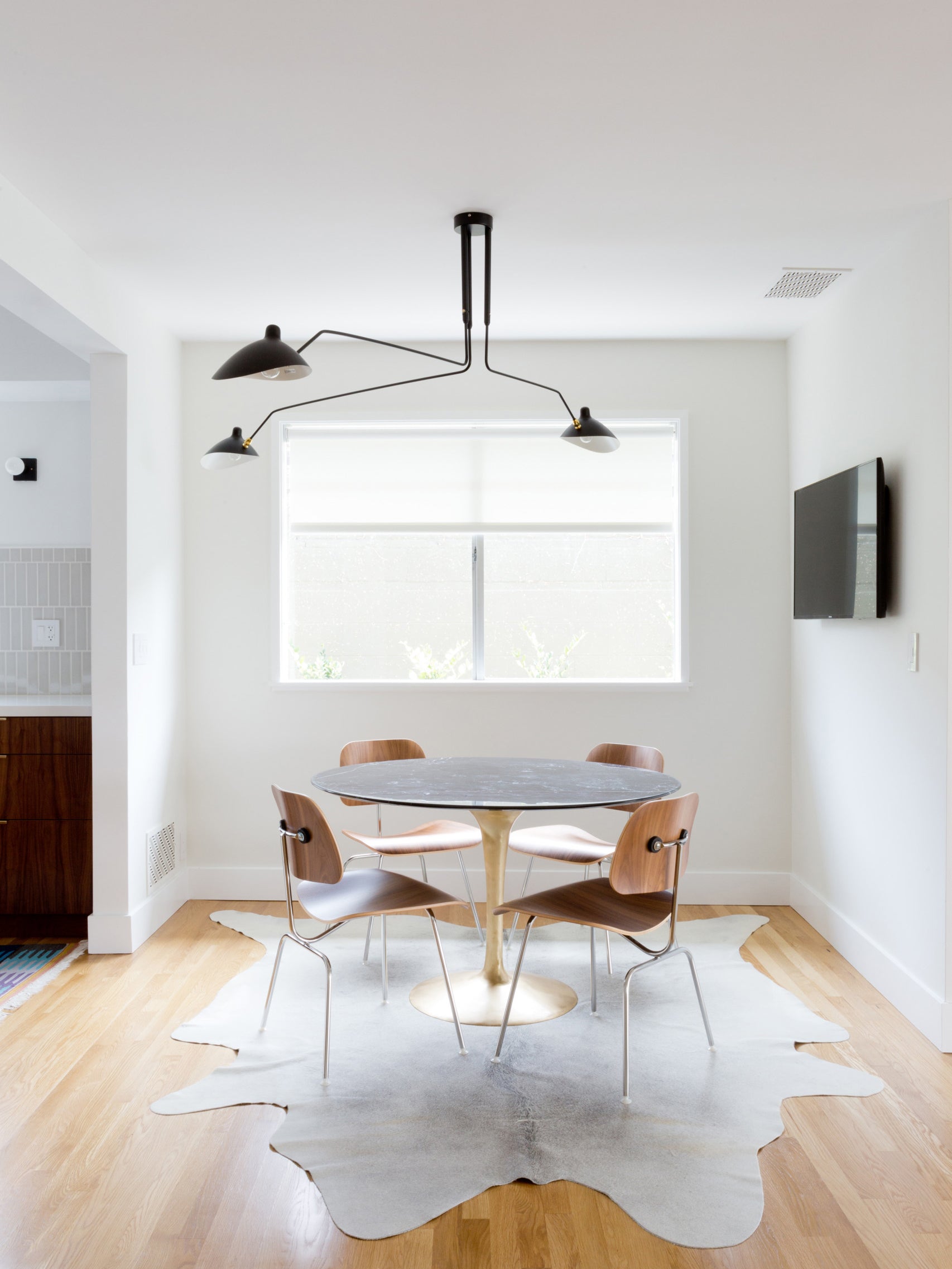 Lustra Ceiling Light Three Arm Minimalist-Neutral Decor