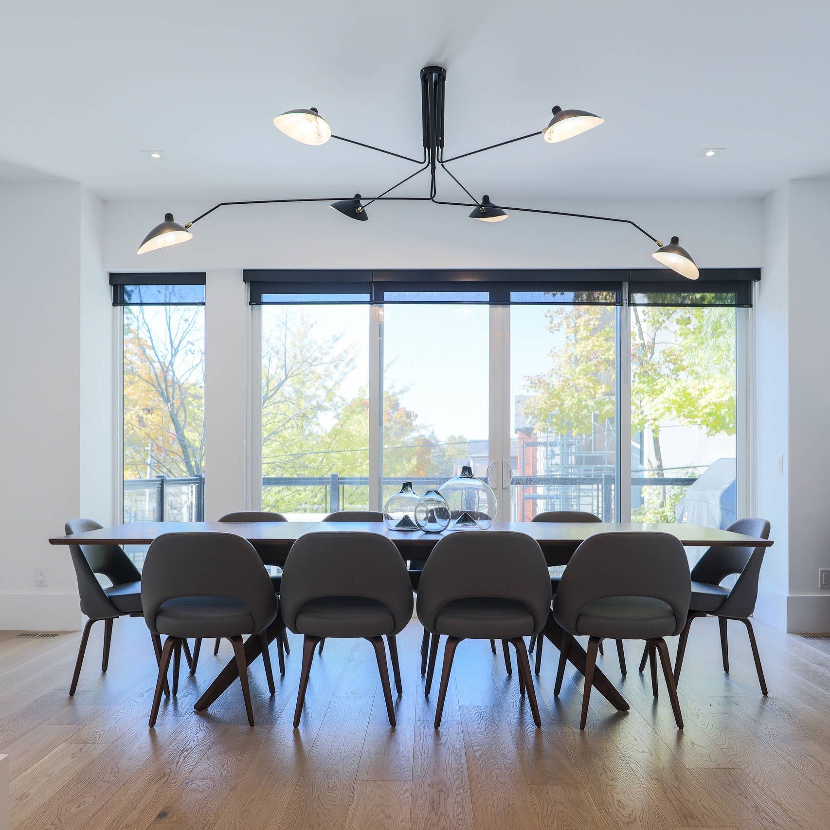 Lustra Ceiling Light Three Arm Minimalist-Neutral Decor