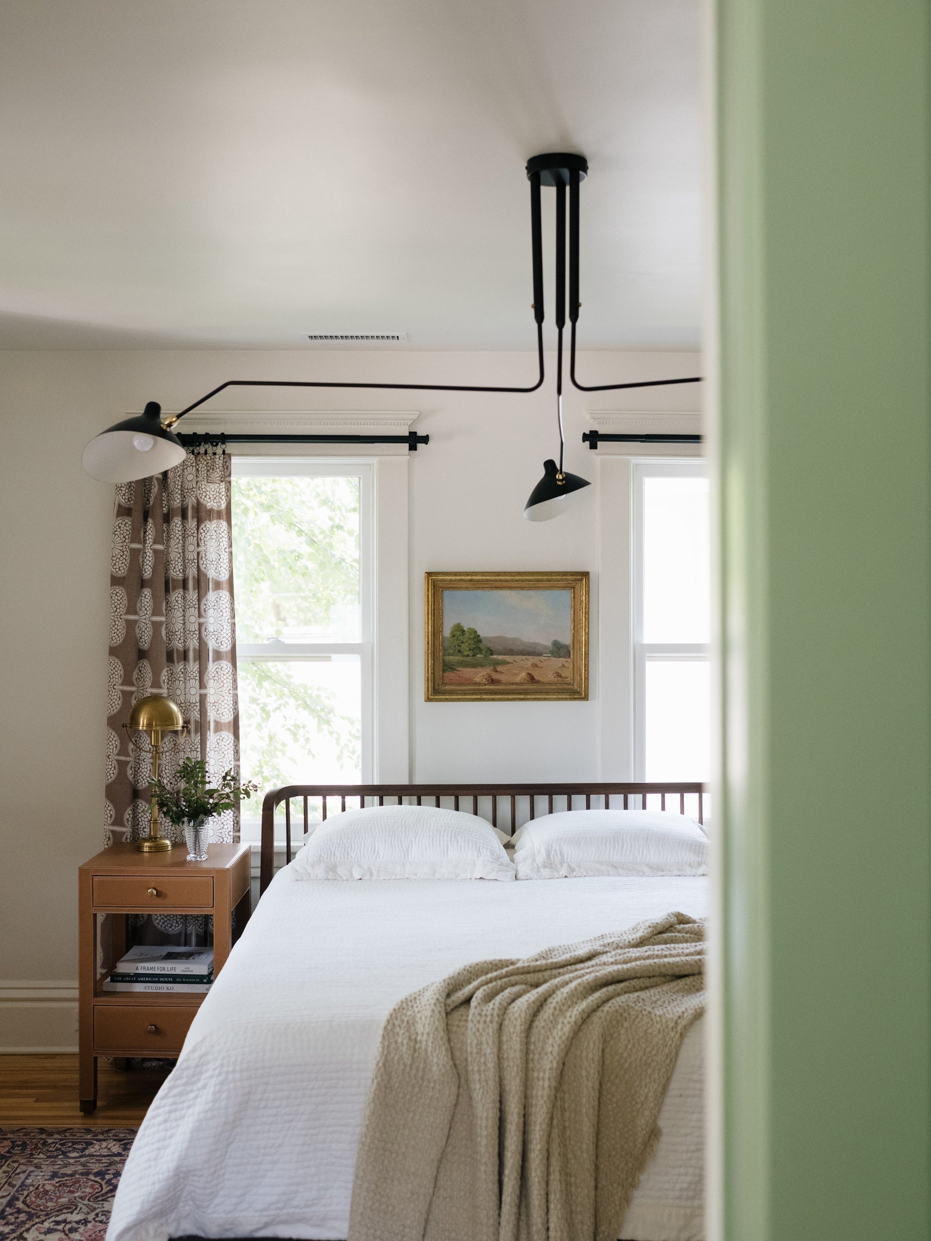 Lustra Ceiling Light Three Arm Minimalist-Neutral Decor
