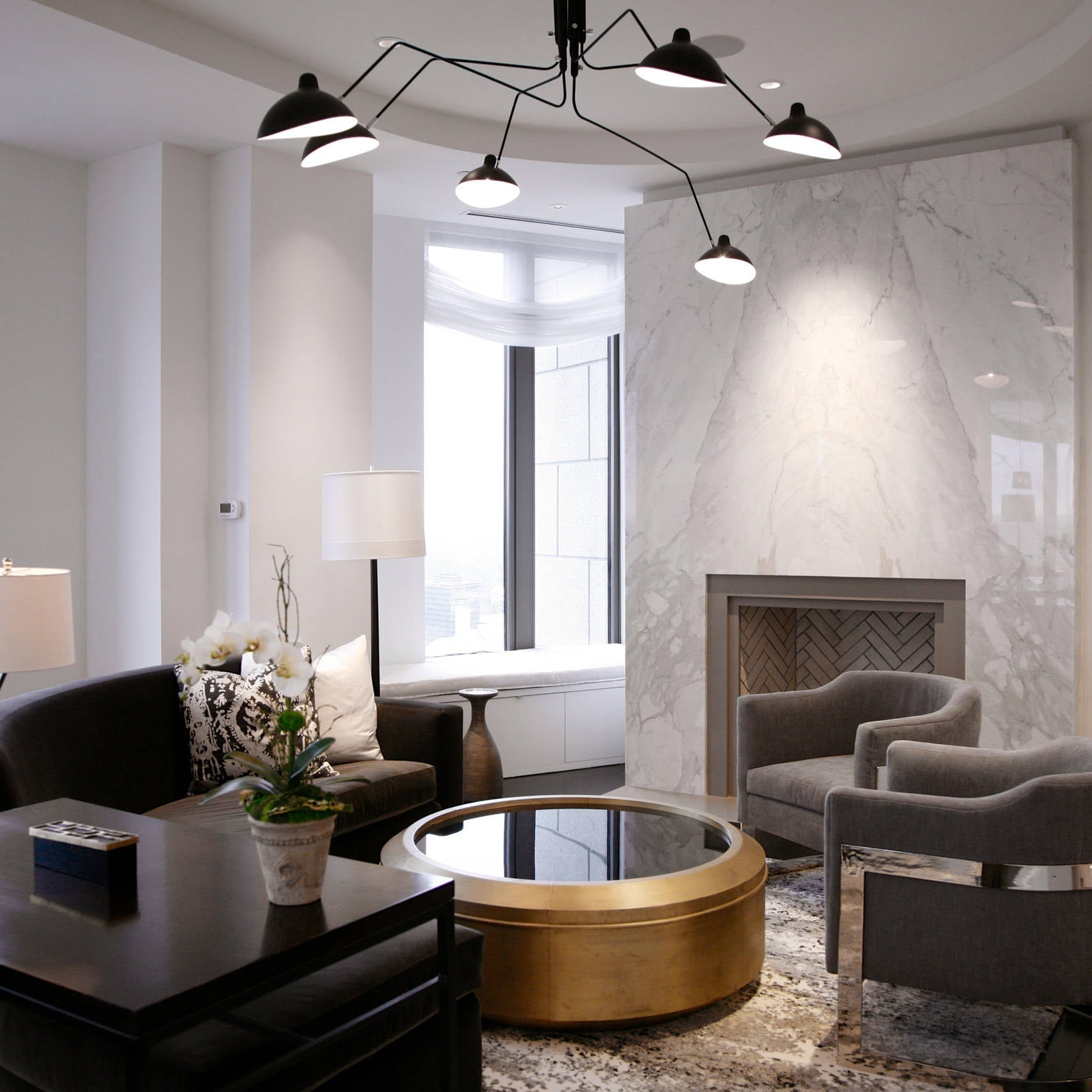 Lustra Ceiling Light Three Arm Minimalist-Neutral Decor