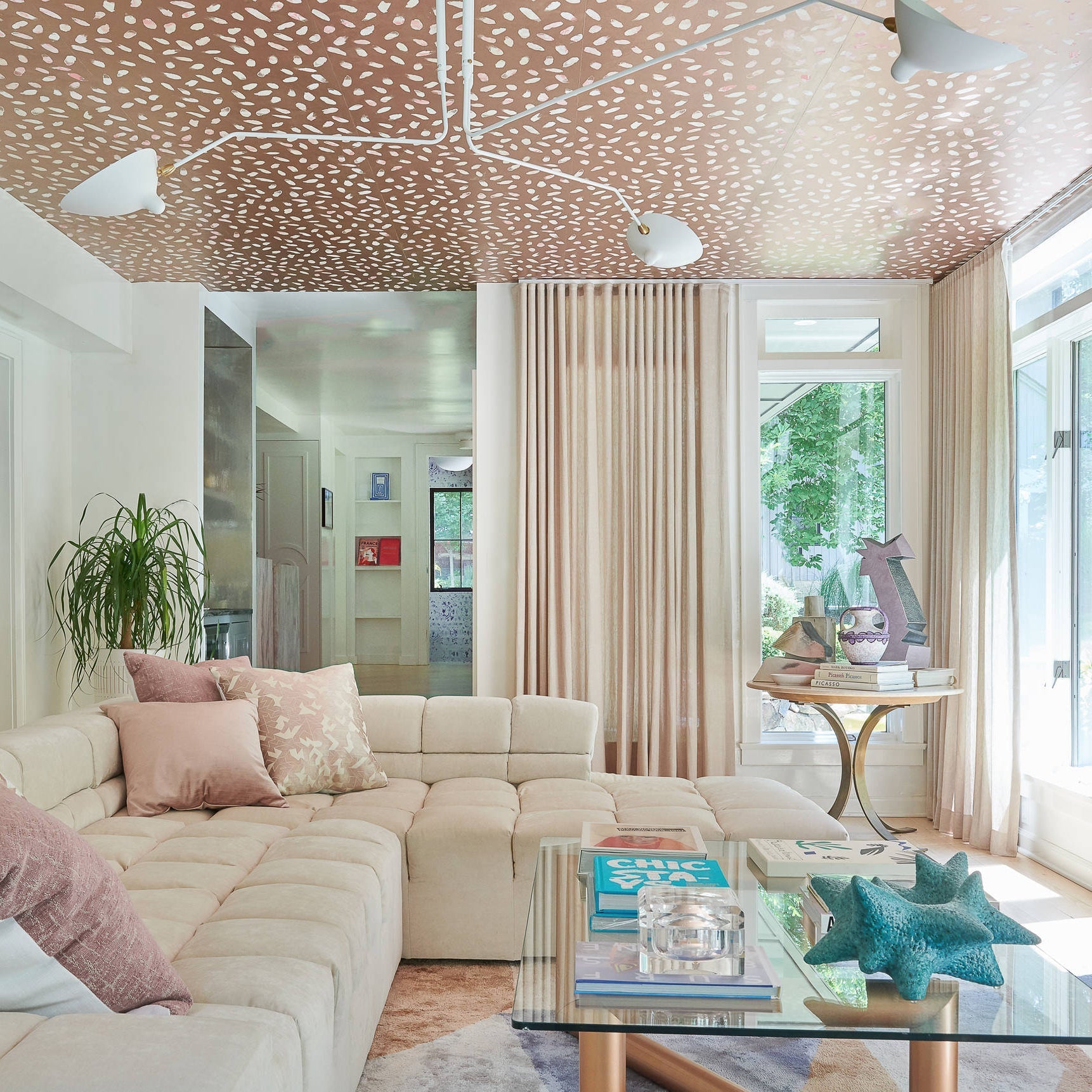 Lustra Ceiling Light Three Arm Minimalist-Neutral Decor