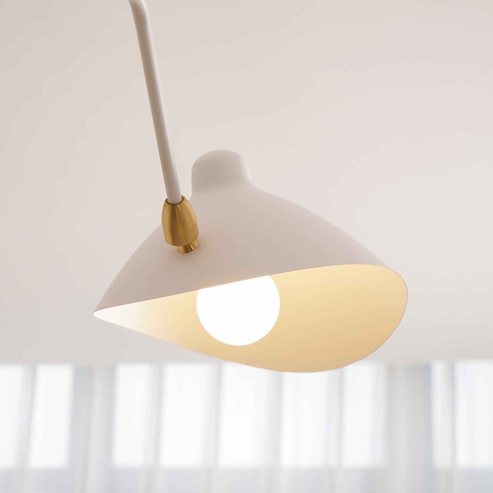 Lustra Ceiling Light Three Arm Minimalist-Neutral Decor