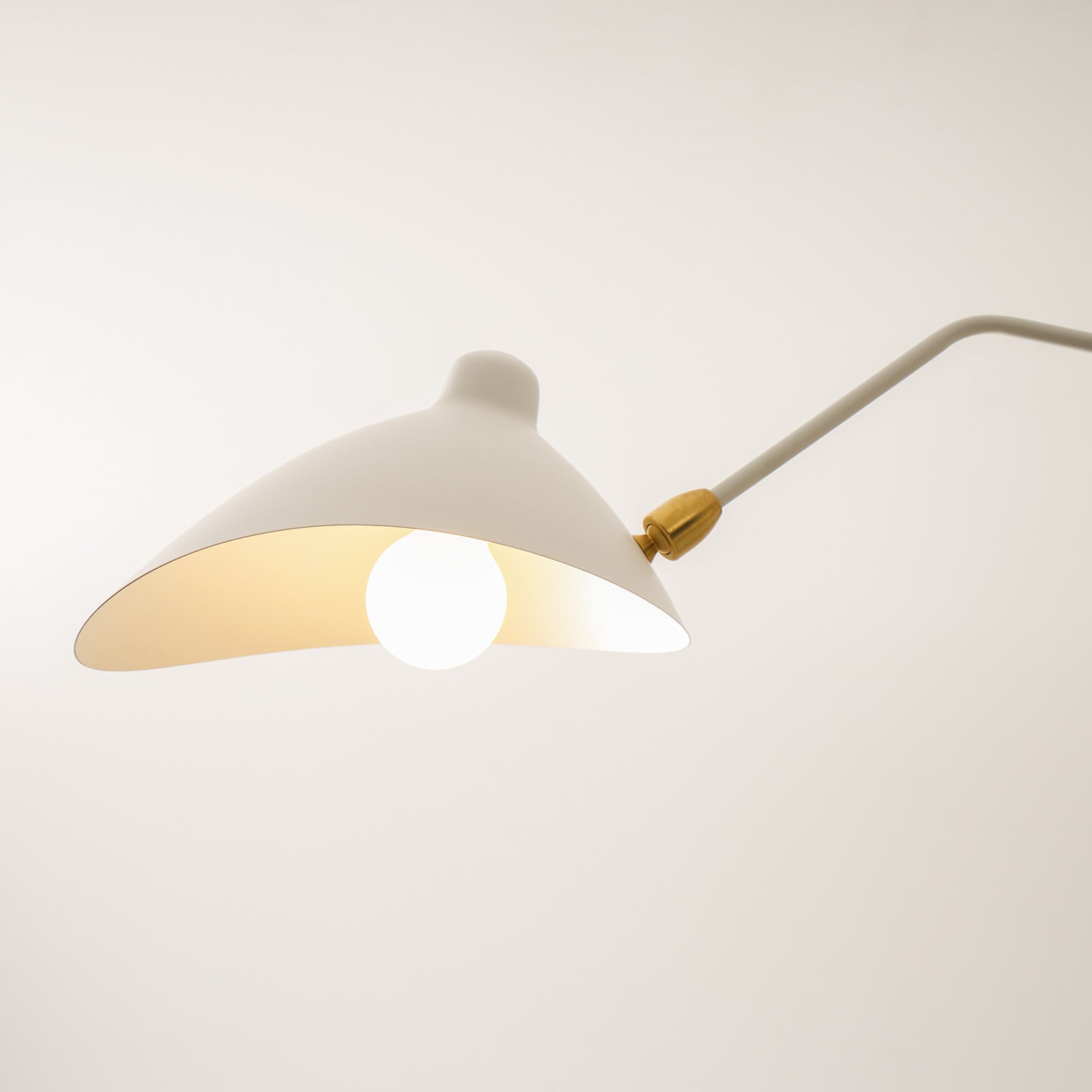 Lustra Ceiling Light Three Arm Minimalist-Neutral Decor