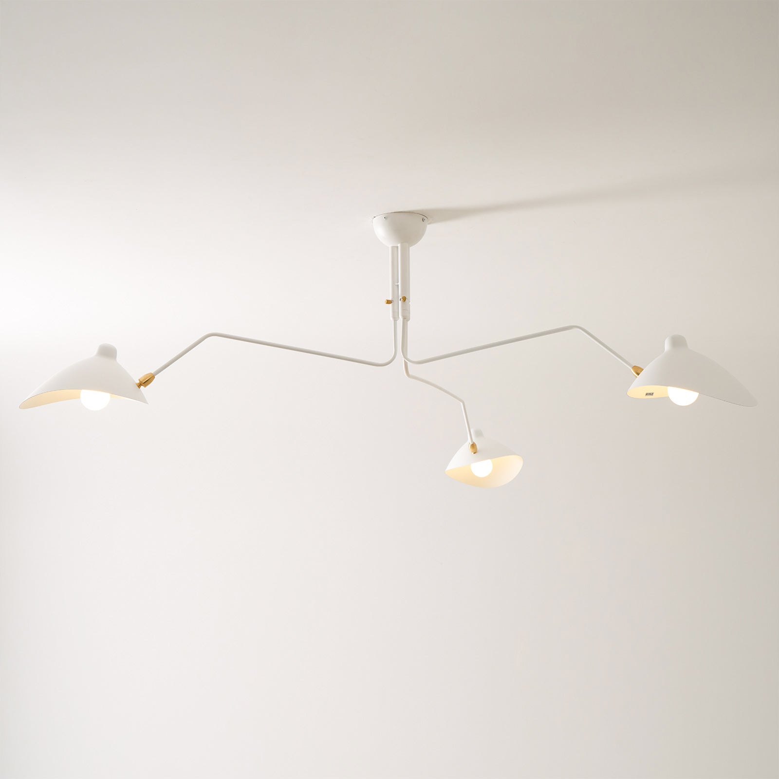 Lustra Ceiling Light Three Arm Minimalist-Neutral Decor
