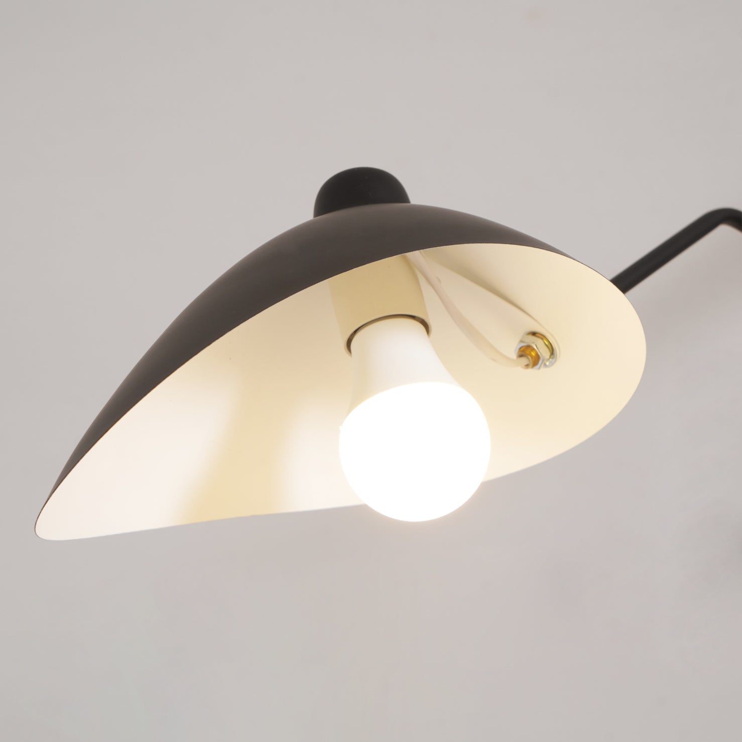 Lustra Ceiling Light Three Arm Minimalist-Neutral Decor