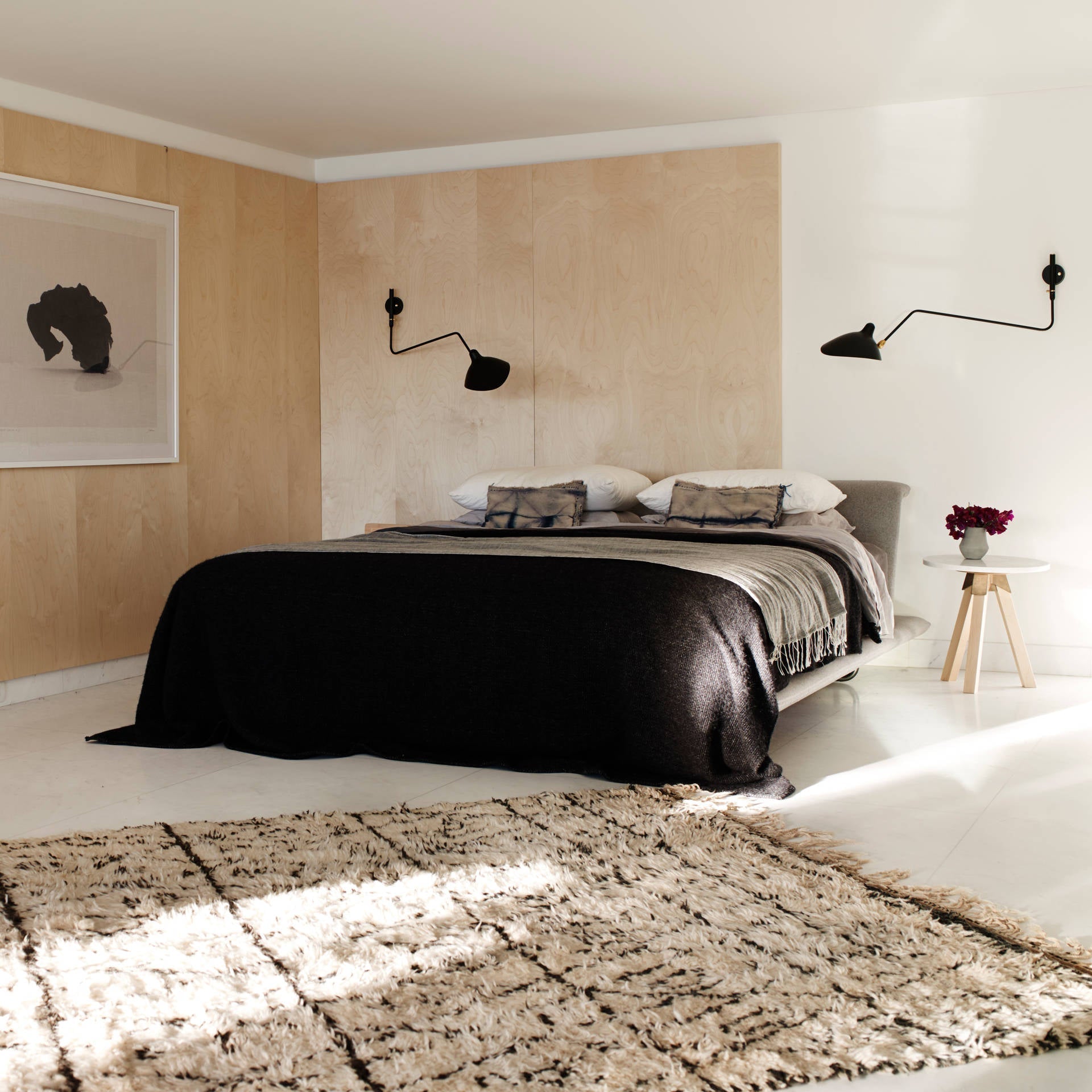 Lustra Wall Sconce One-Arm-Neutral Decor