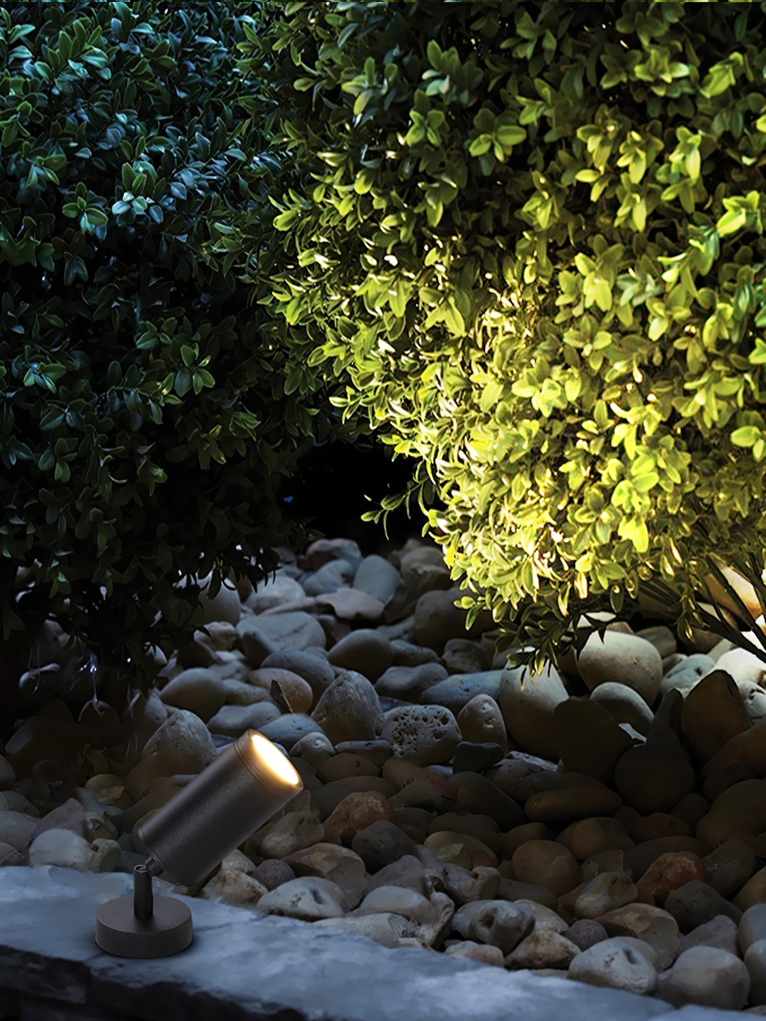 Jorvath Pierce Ground Spike Light-Neutral Decor