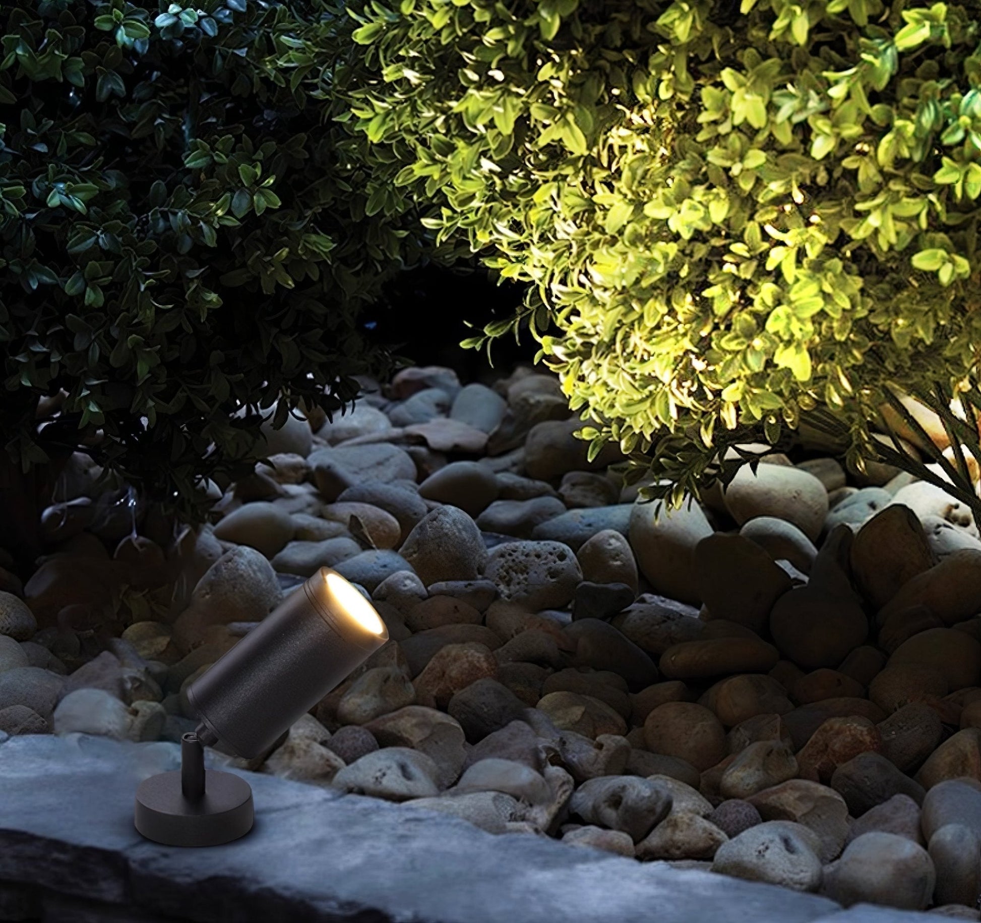Jorvath Pierce Ground Spike Light-Neutral Decor