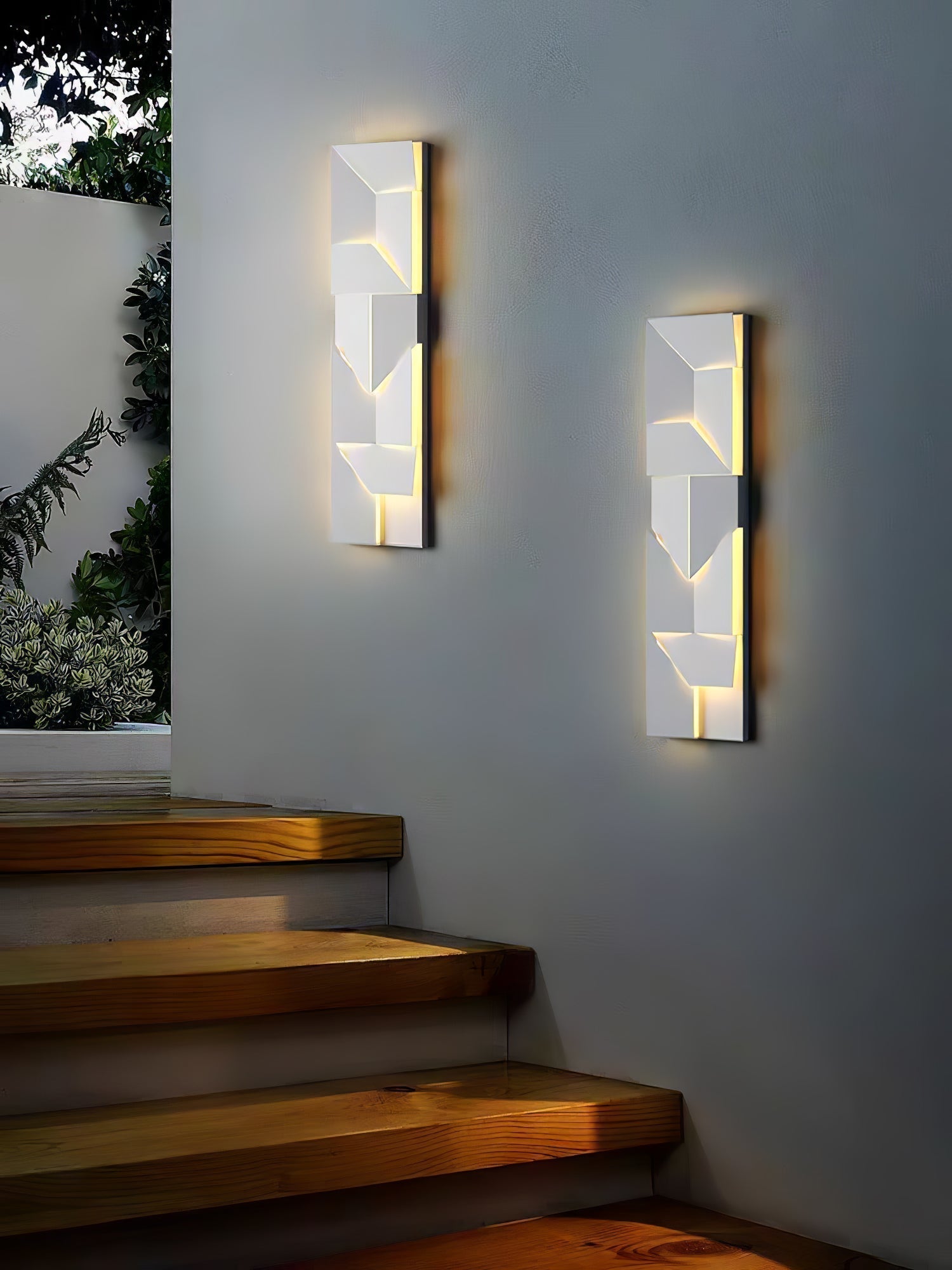 Deloza Shadows Rechargeable Grand Sconce Wall lamp-Neutral Decor