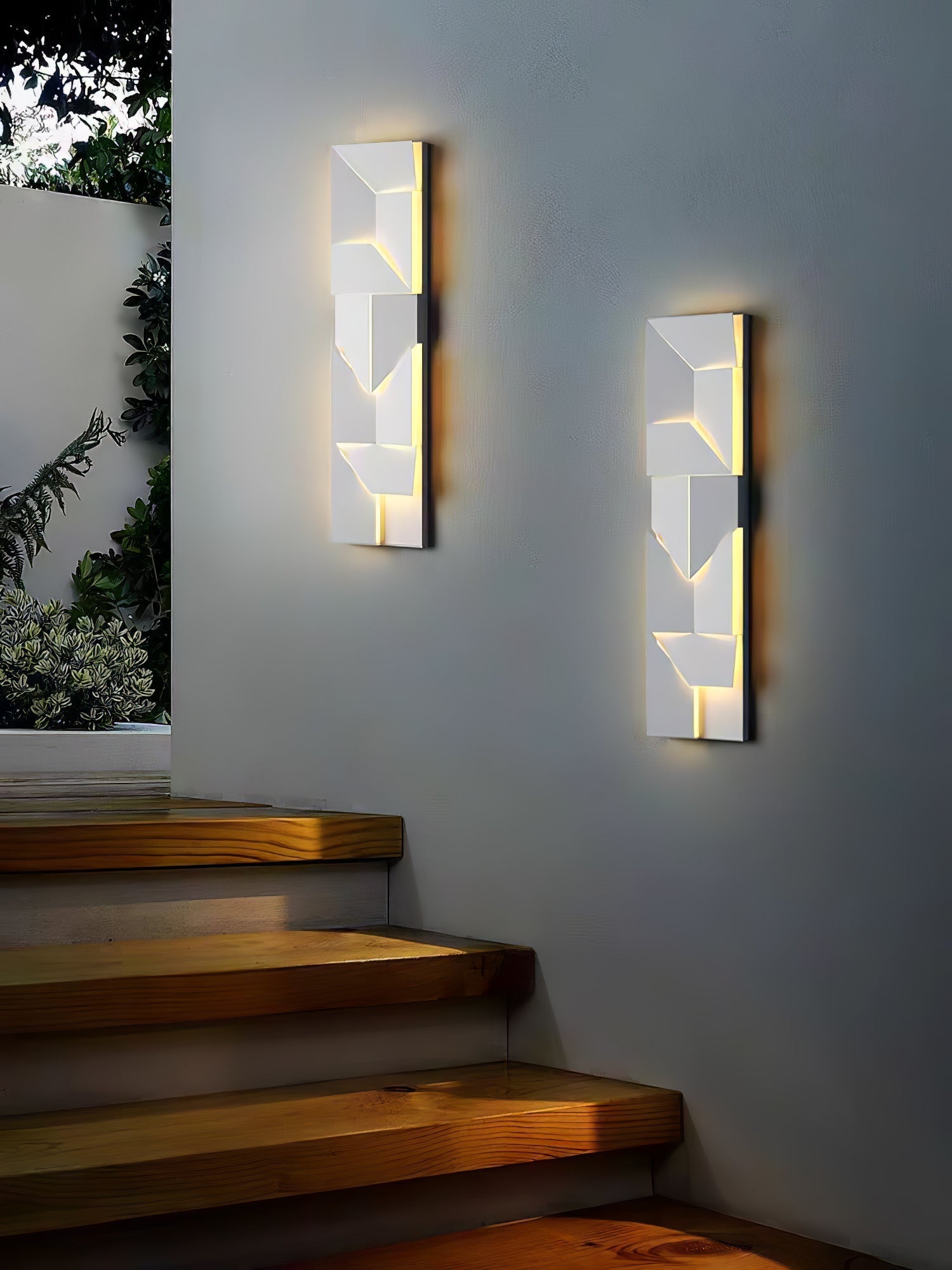 Wynor Shadows Grand Sconce Wall Lamp-Neutral Decor