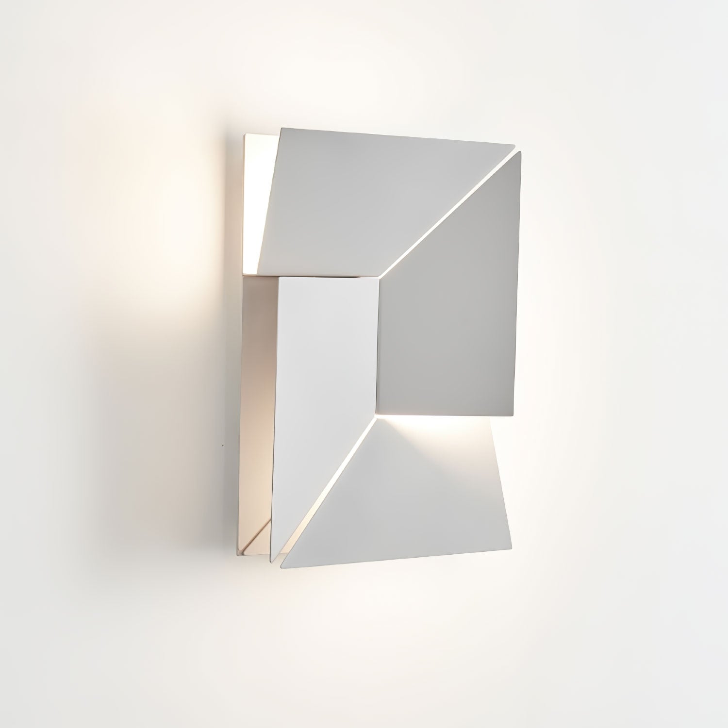 Wynor Shadows Grand Sconce Wall Lamp-Neutral Decor