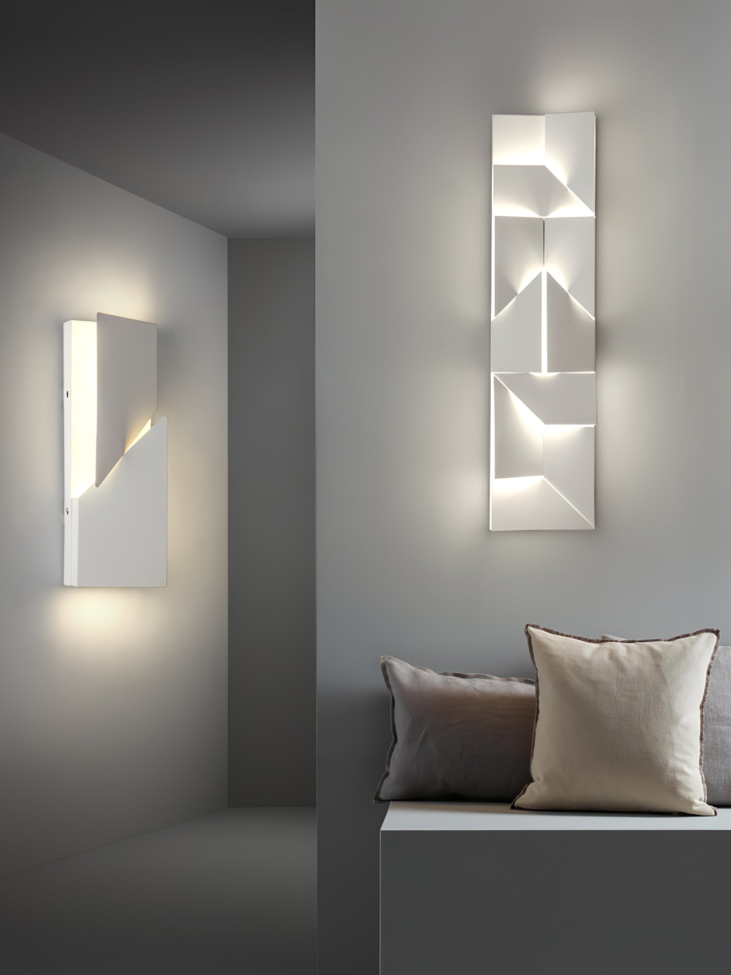 Deloza Shadows Rechargeable Grand Sconce Wall lamp-Neutral Decor